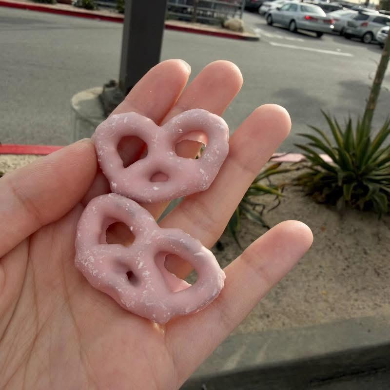 Creative Snacks Co 士多啤梨乳酪蝴蝶餅 737g