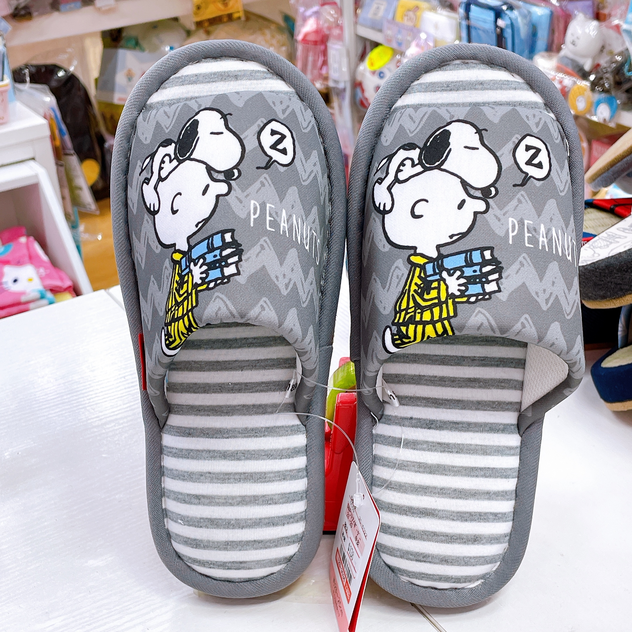 日本直送snoopy 新款家居拖鞋 23-25cm