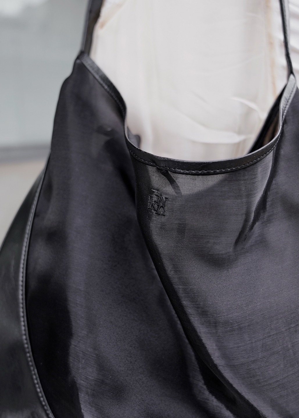🇰🇷韓國女裝Kwani - Curvee Hobo Bag Organza Black