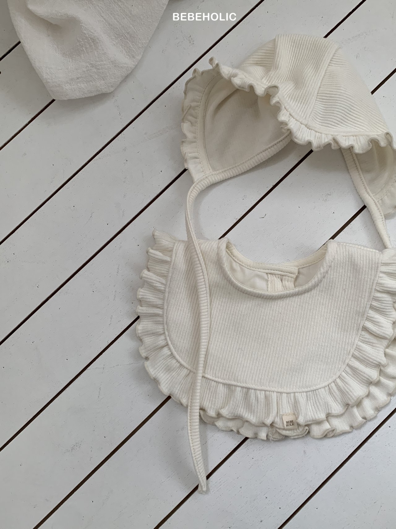 🌸預訂 韓國直送🌸🇰🇷BEBEHOLIC三色標籤荷葉邊圍巾帽子套裝