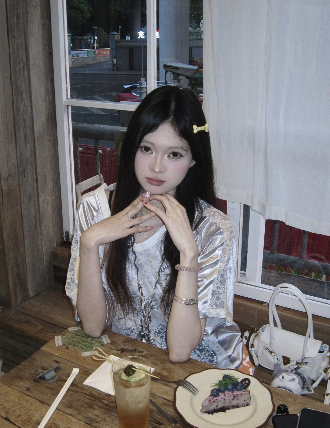 TP391缎面蕾丝T恤