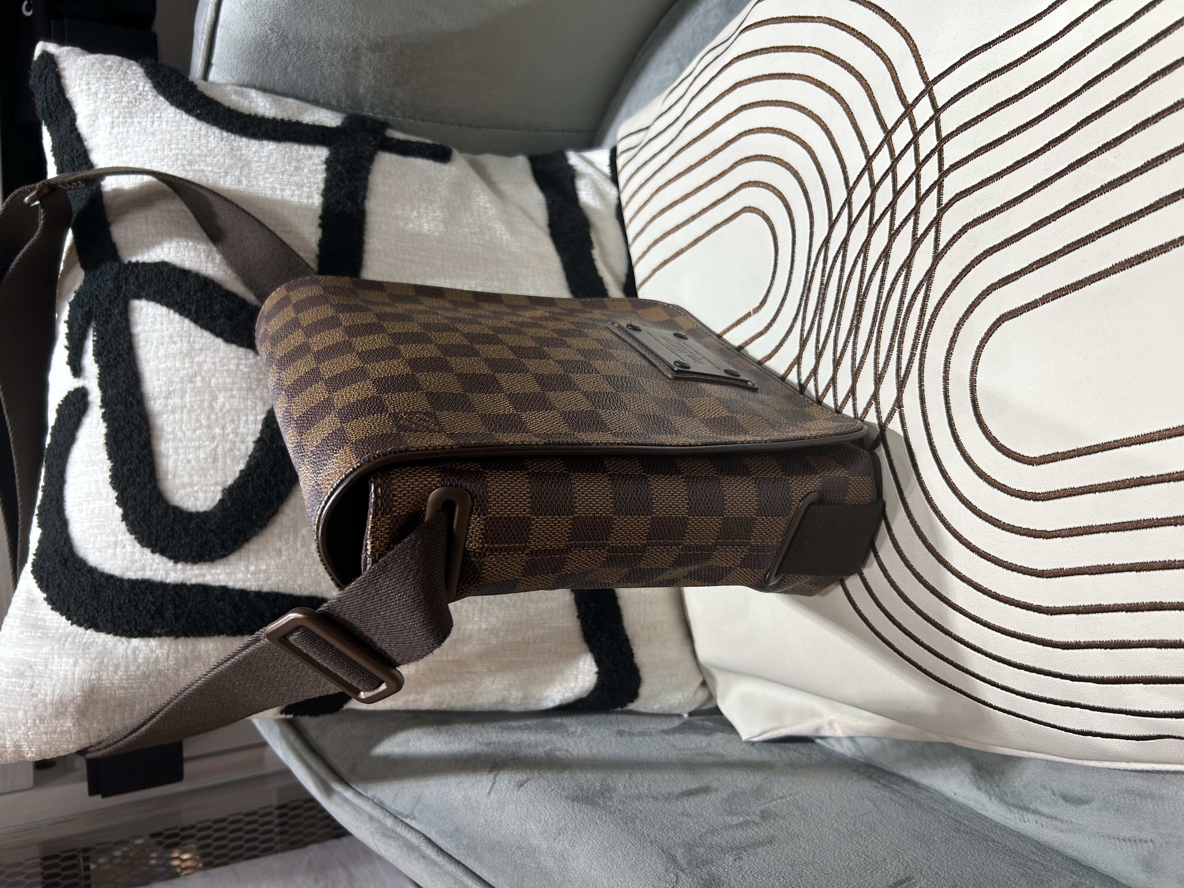 Lv DAMIER EBENE BROOKLYN PM, 100%Authentic ,98%new With dust bag 