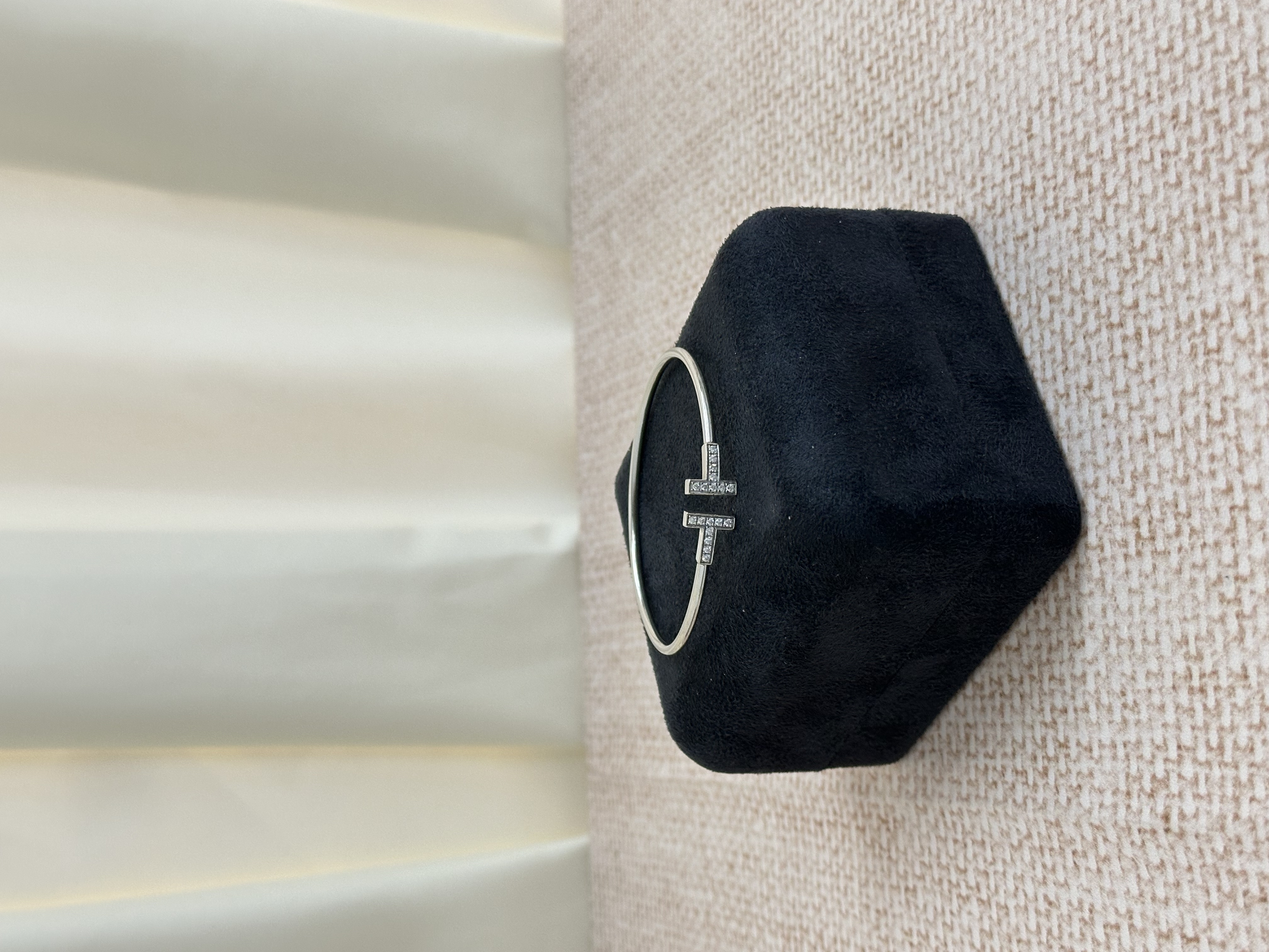 Pre-owned Tiffany & Co. T Wire Bracelet/ Product Code: 26041902