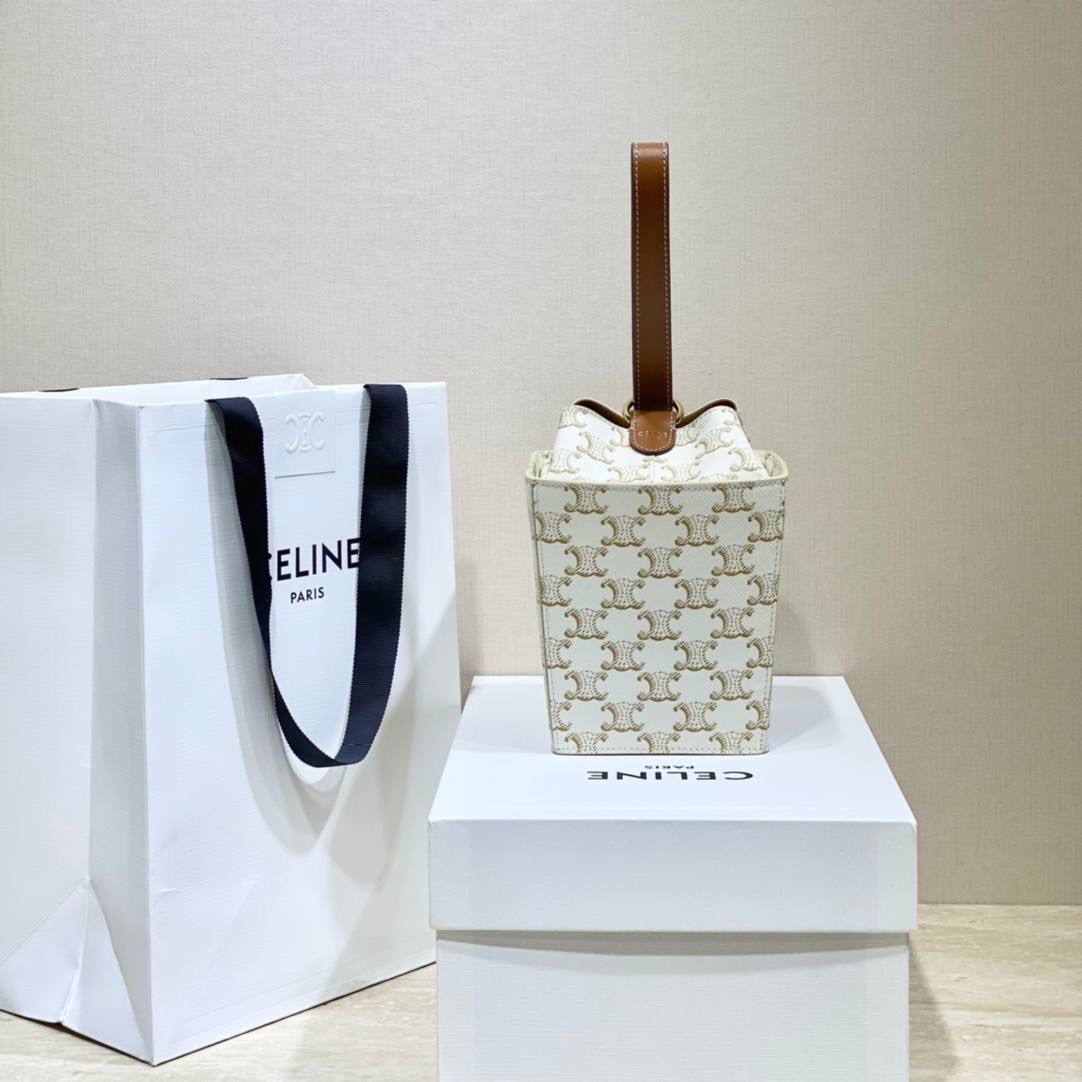 🔥大货实拍图 𝗖𝗘𝗟𝗜𝗡𝗘 ♥ 𝗦𝗧𝗥𝗔𝗣 𝗕𝗢𝗫 型号：197142 尺寸：10.5*14.5*10cm