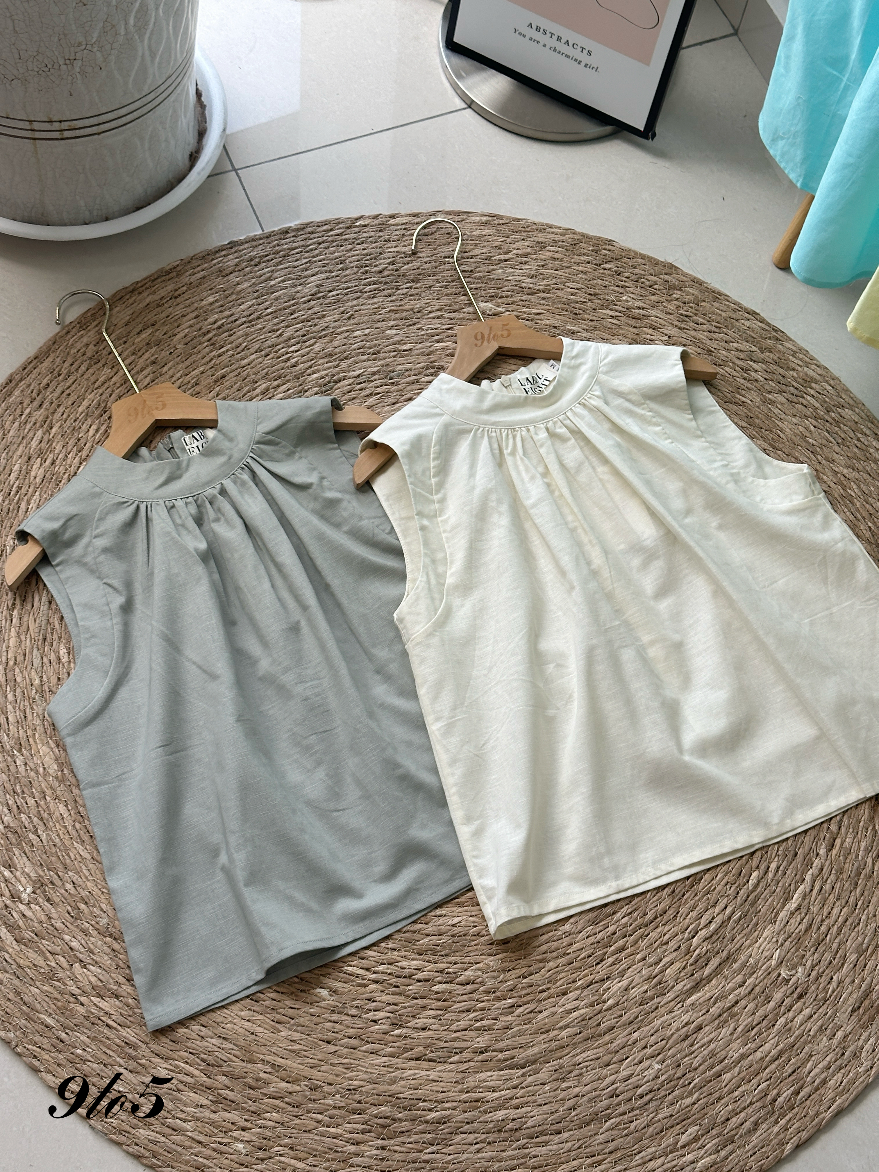 T4179 Sleevelss Mock Neck Ruched Top - 4 Colors 