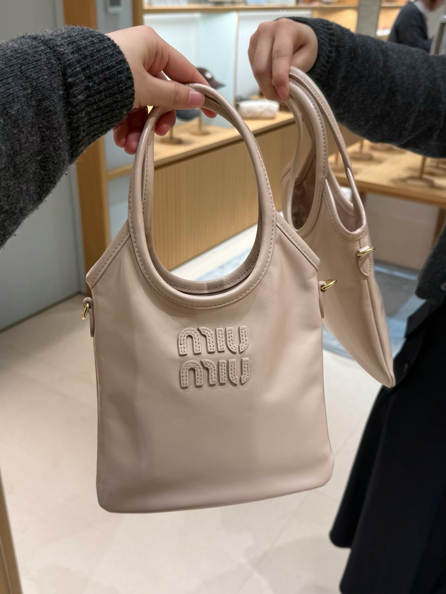 Brand New-Miu Miu Ivy 皮革手袋 粉紅色細號