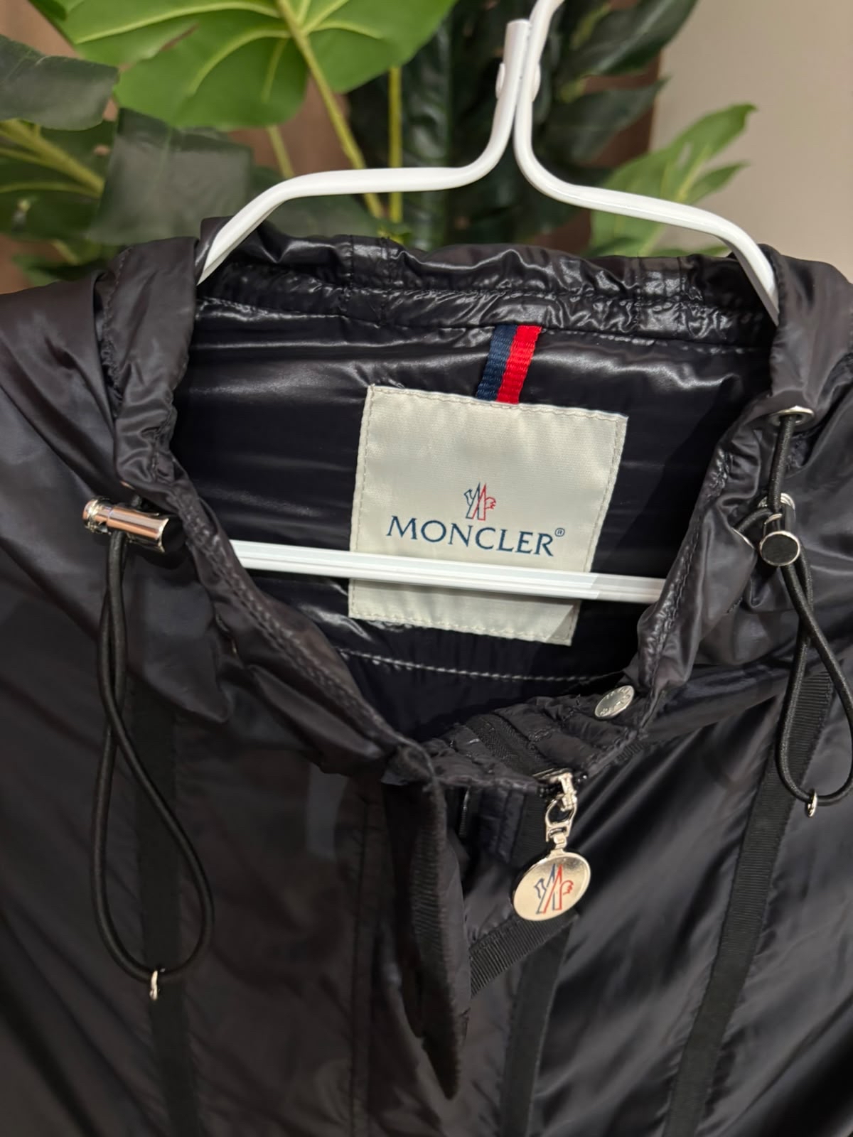Moncler nylon outer 黑色拉鍊風褸 00碼 100%Authentic 95%new 