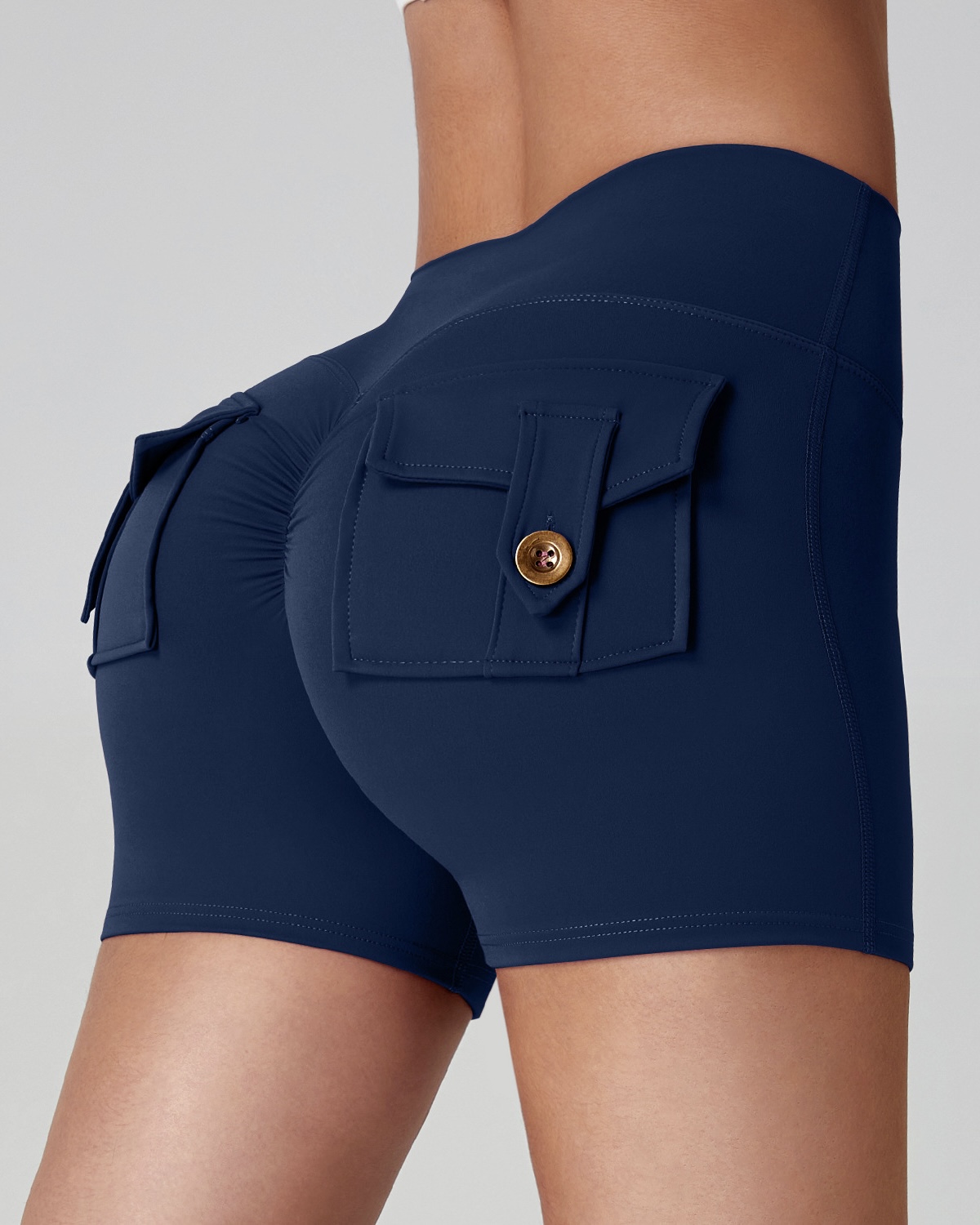 裸感蜜桃臀工裝口袋瑜伽短褲