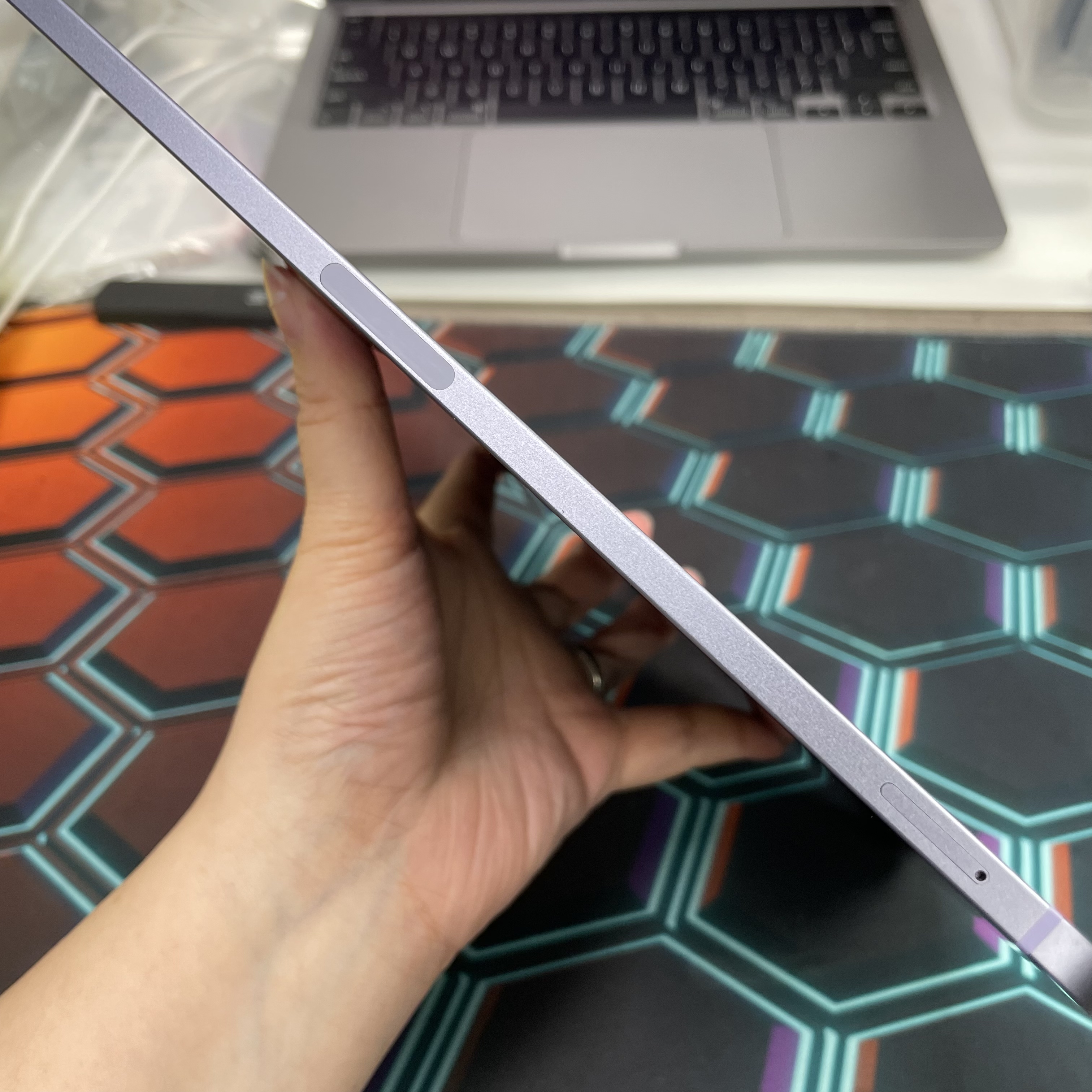 *7790100 iPad Air 5 完美機 256GB 插卡版 紫色 purple