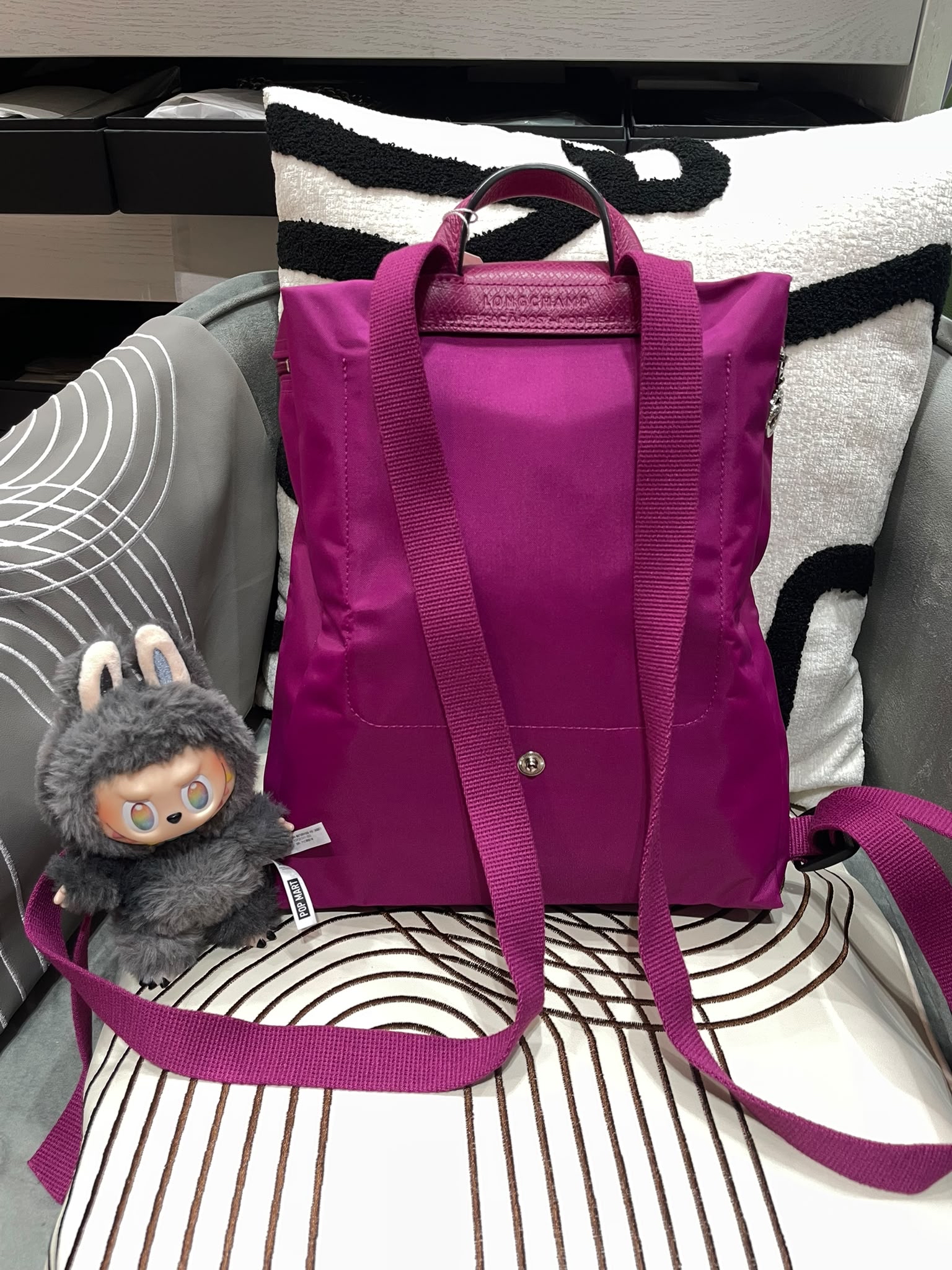 Longchamp Nylon Backpack 100%Authentic,98%New