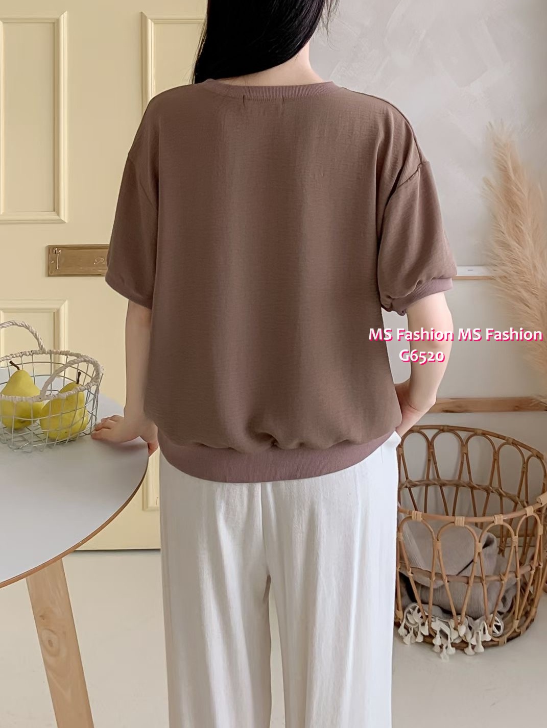 G6520 花花字母print top