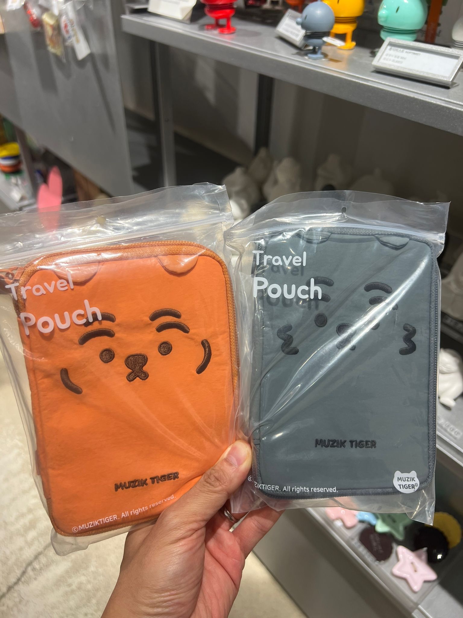 韓國知名文創品牌MUZIK TIGER 無業老虎 胖虎뚱랑이  Travel Pouch