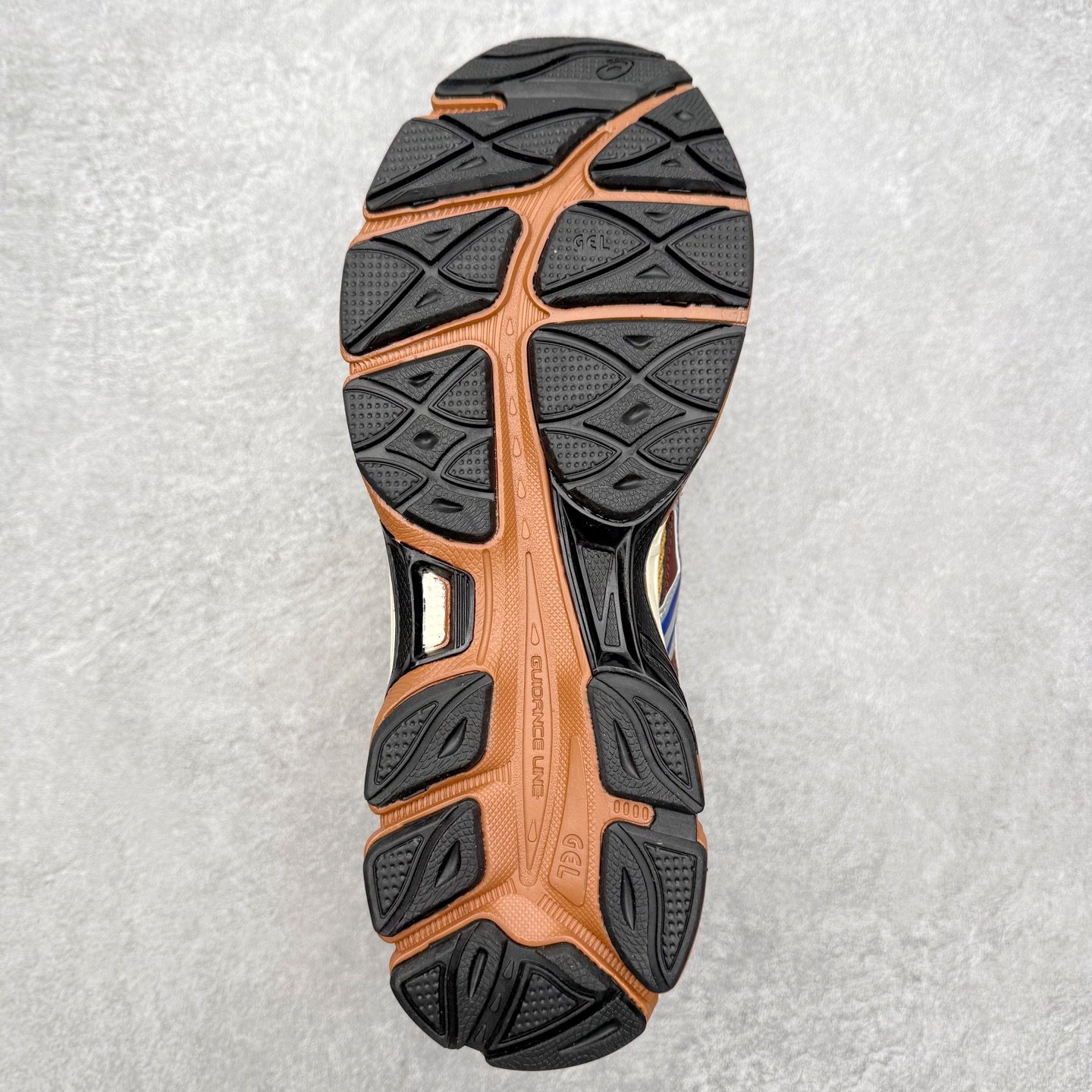 Toga x Asics Gel-Cumulus 16