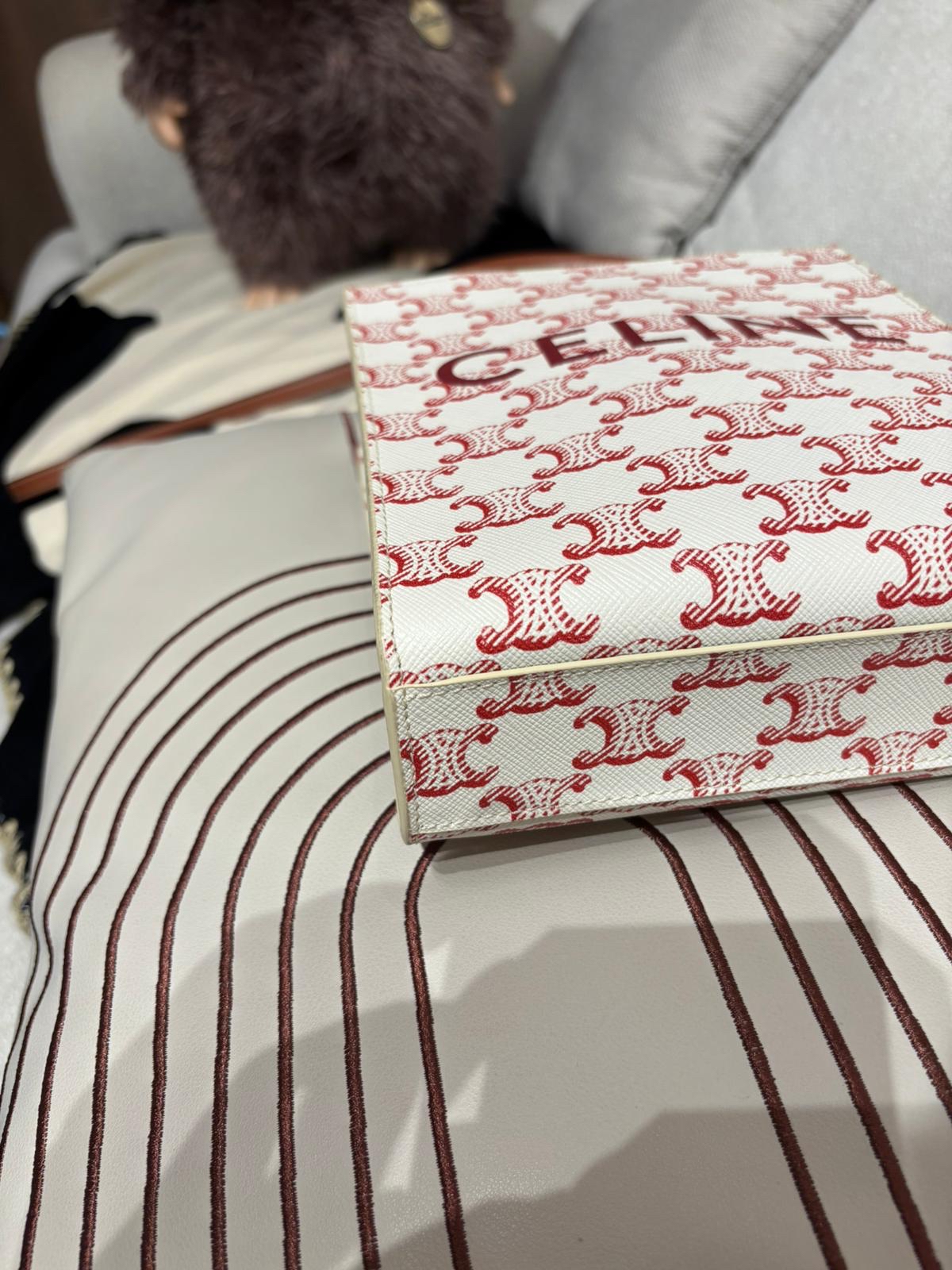 Celine Mini Vertical Cabas Red & Write 100%Authentic, 95%New ✅Dust bag