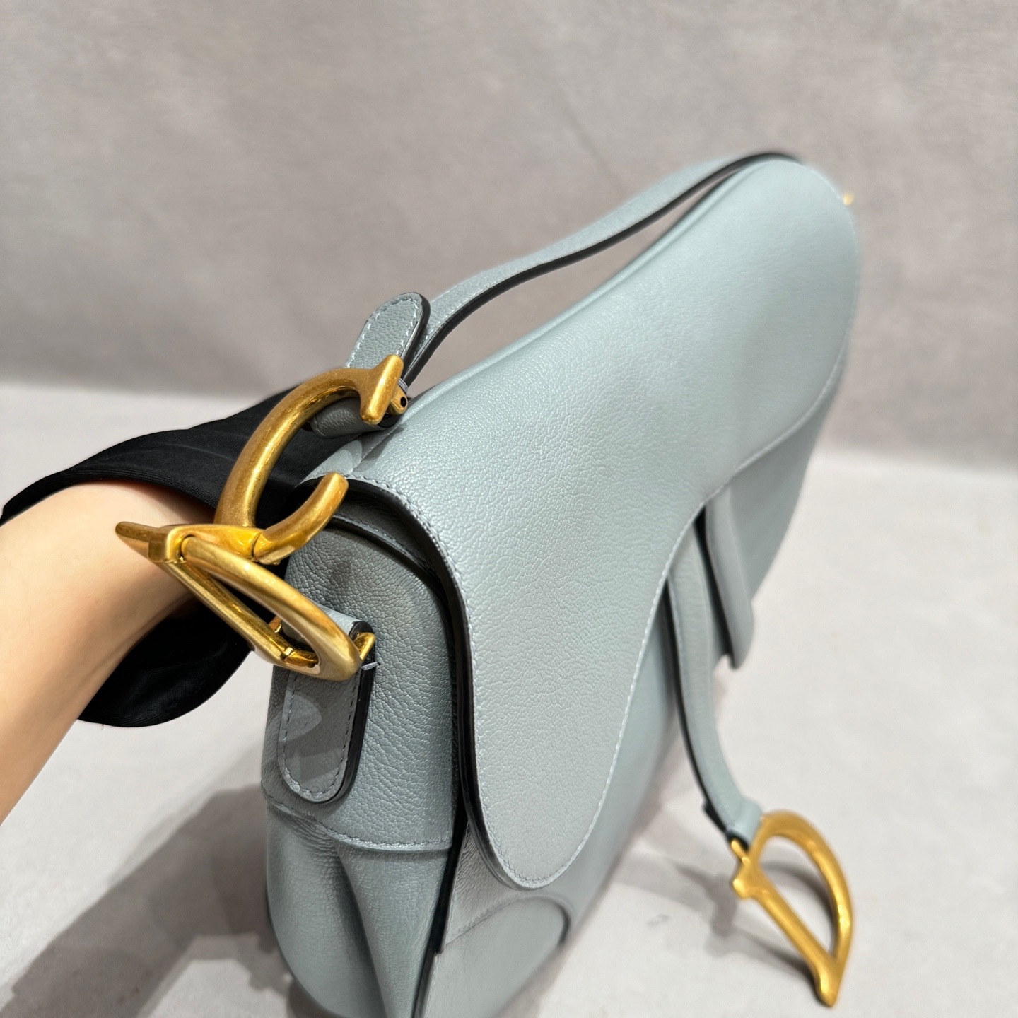 【預訂貨品】Dior全皮霧霾藍馬鞍包