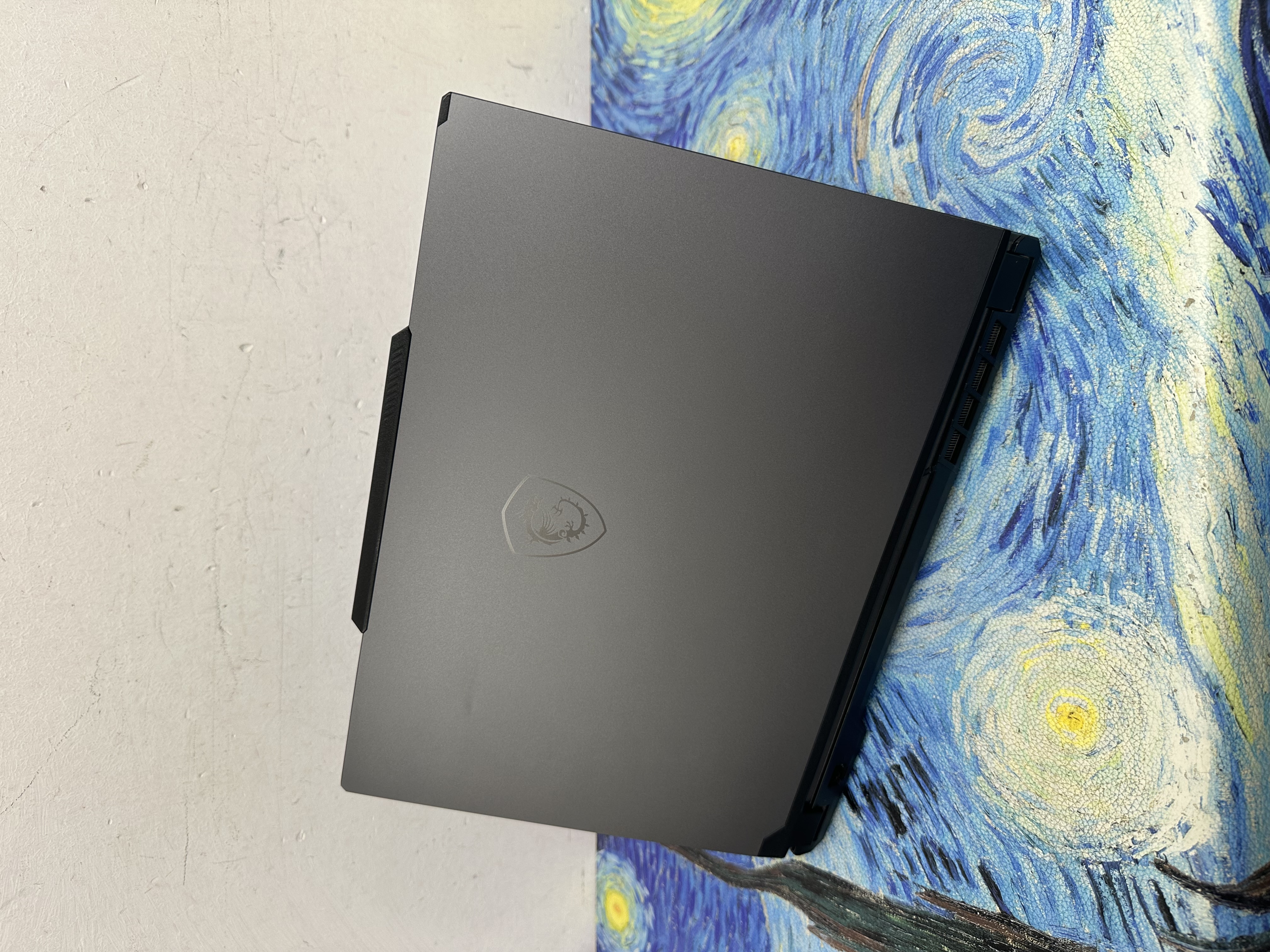 #6048 MSI  i7-13620H/16GB Ram/512GB SSD/14吋2.8K Mon/白色背光Keyboard/RTX 4050獨立顯示卡/ Gaming Laptop / Notebook / PC / Office / Work / gaming notebook / Netflix / Movie / Windows / win 11