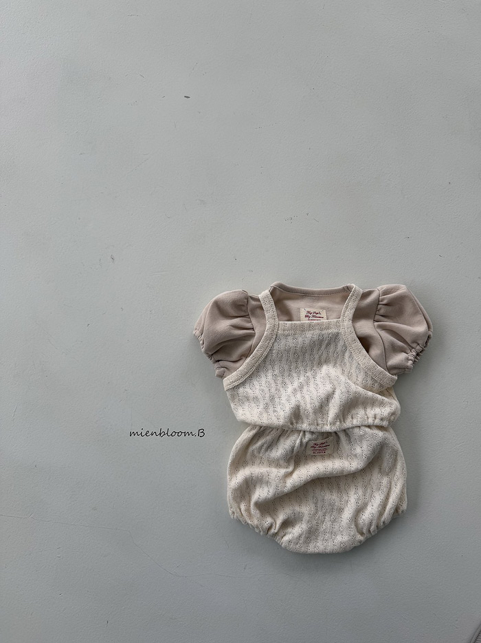 🇰🇷mienbloom.b tee