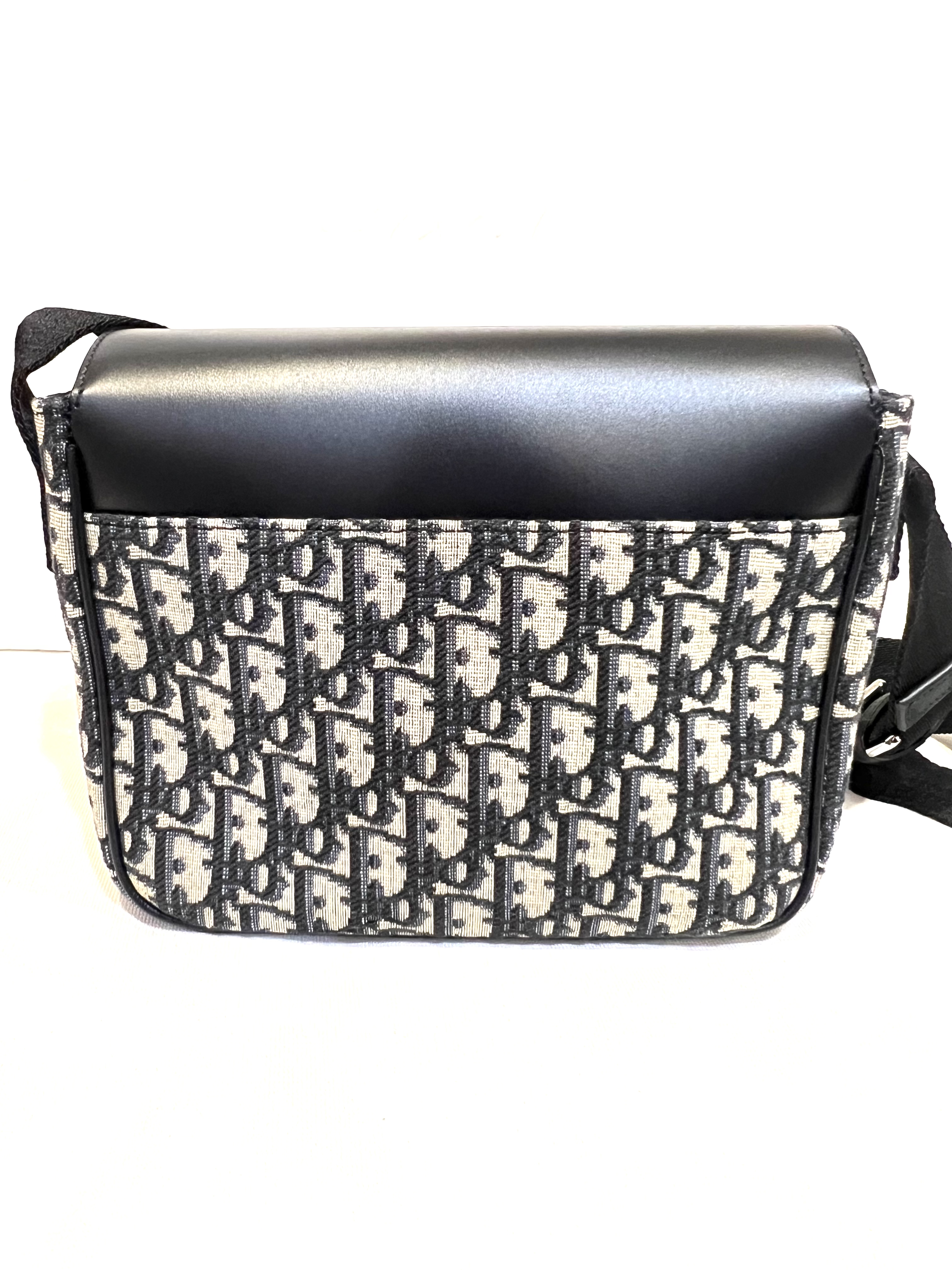 Pre-Owned Dior Oblique / Product Code: 26041117