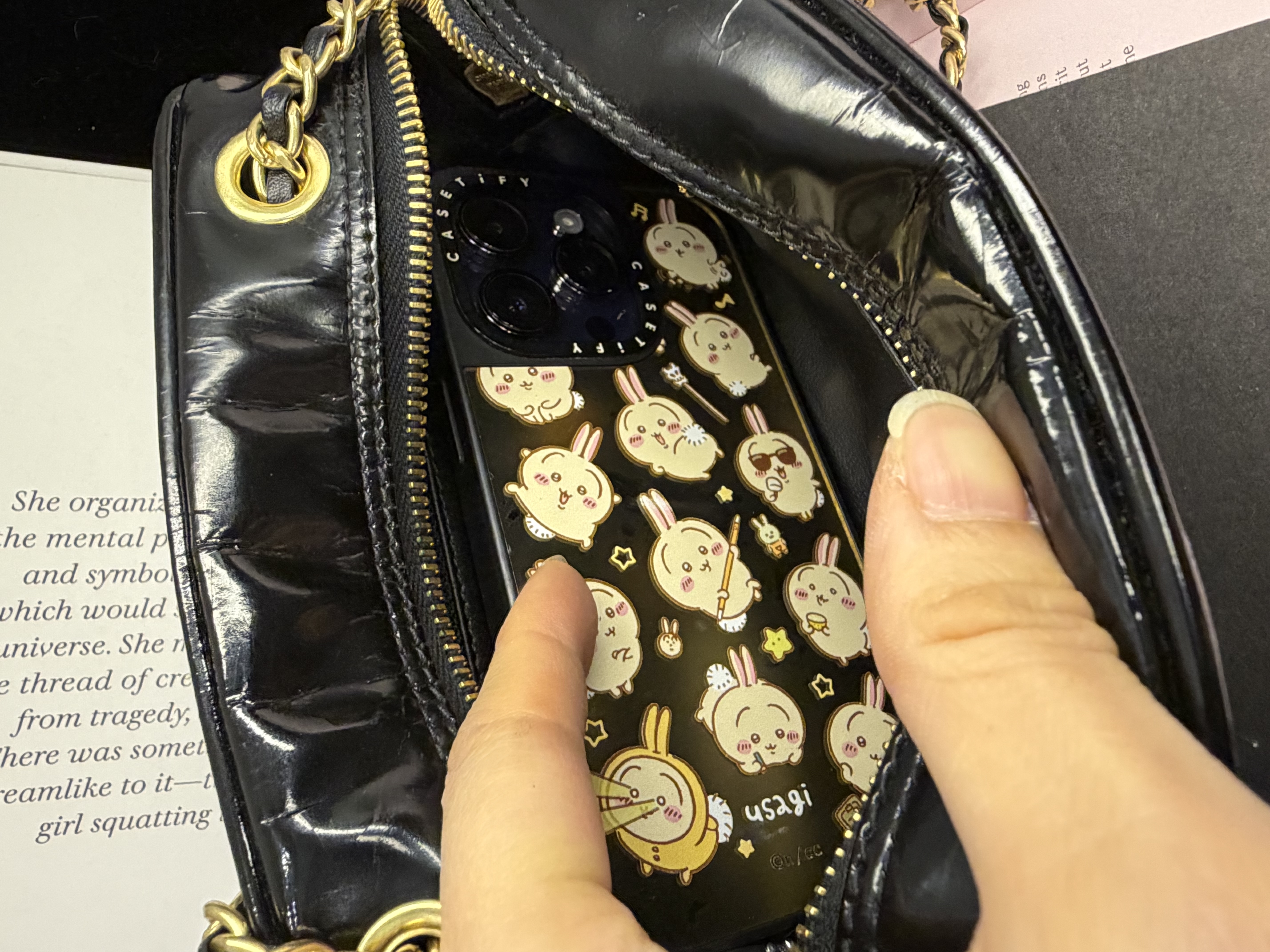 vintage chanel cc patent leather vanity bag