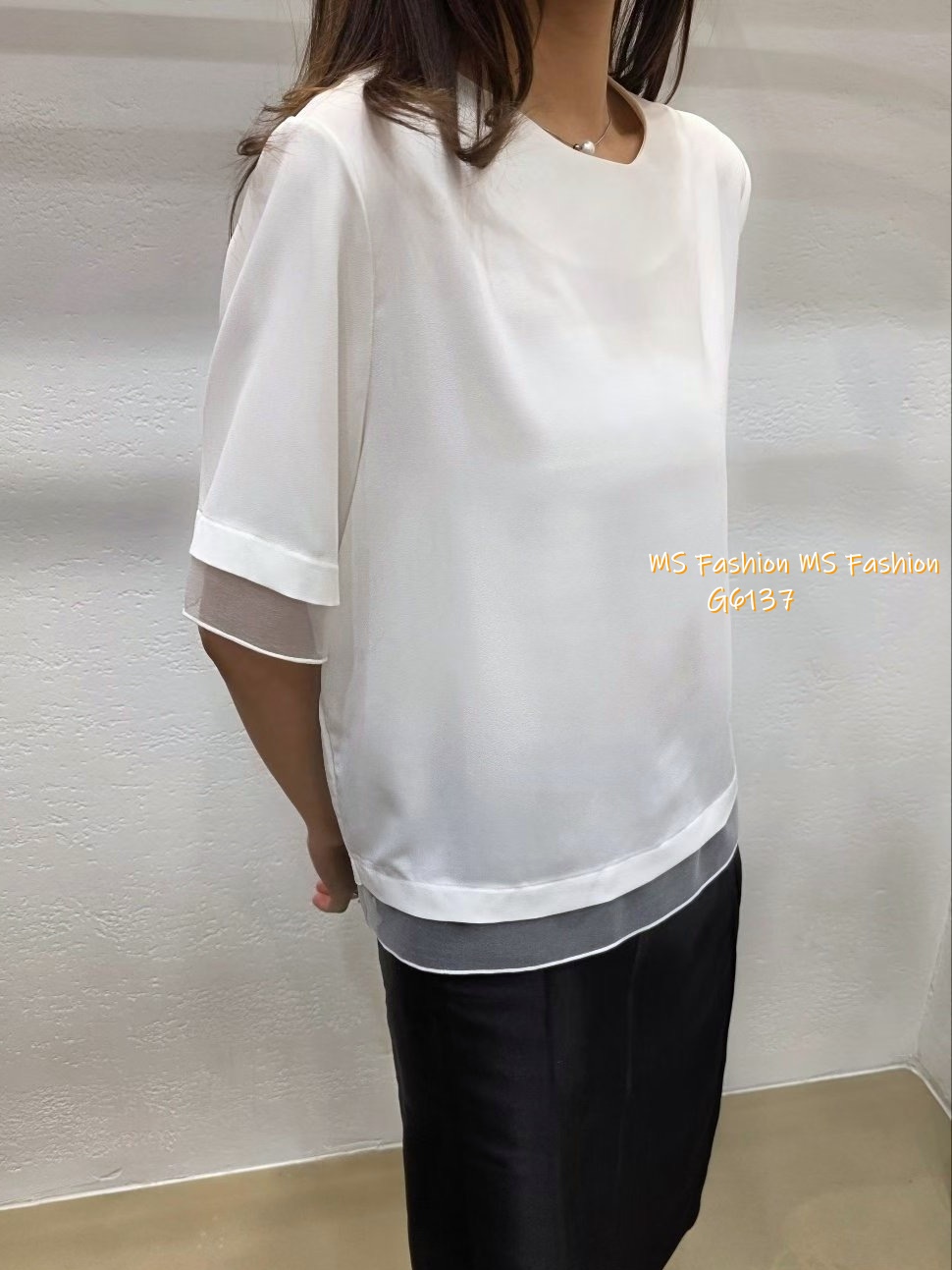 G6137 韓國🇰🇷靚料拼紗邊淨色top