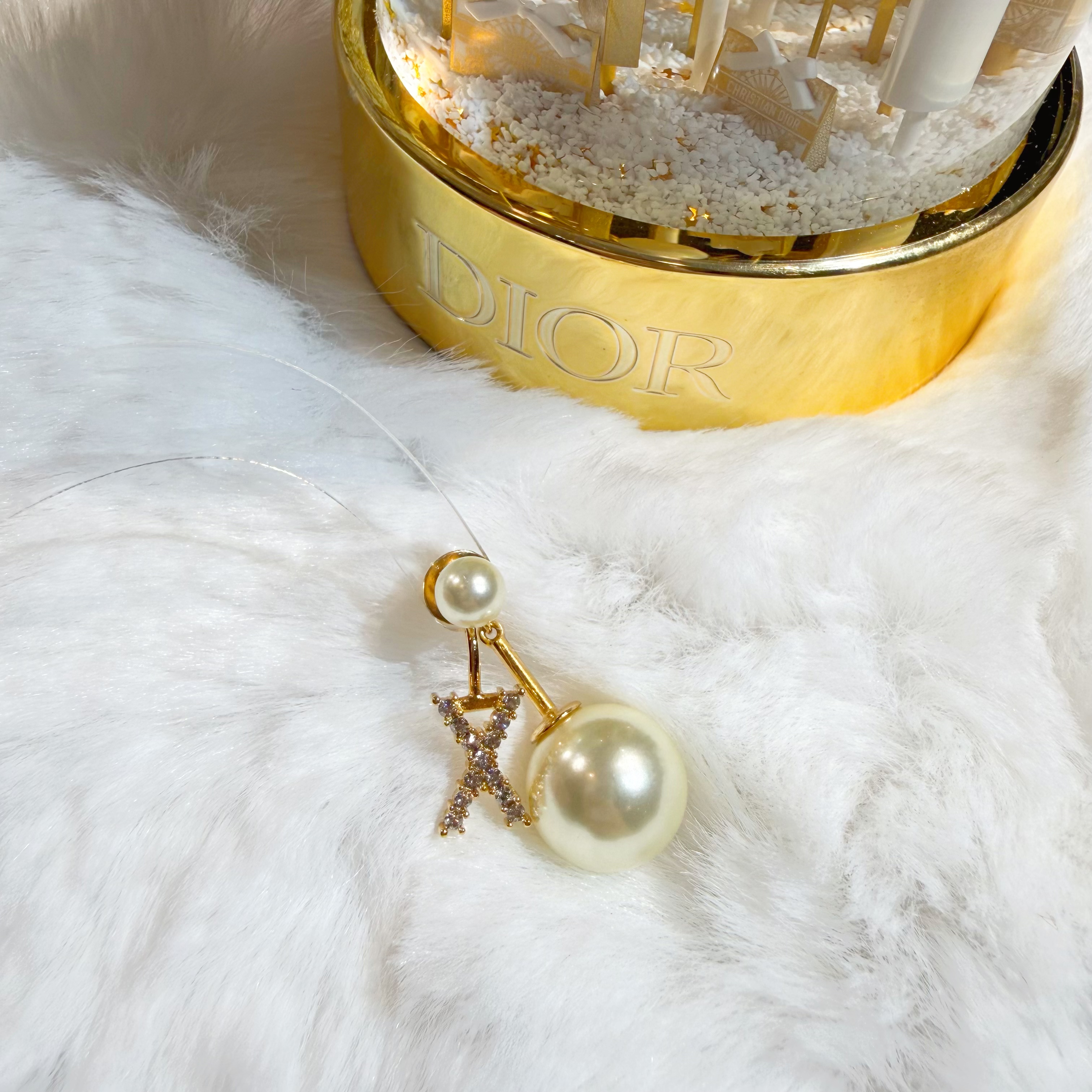 Dior earrings pearl/X