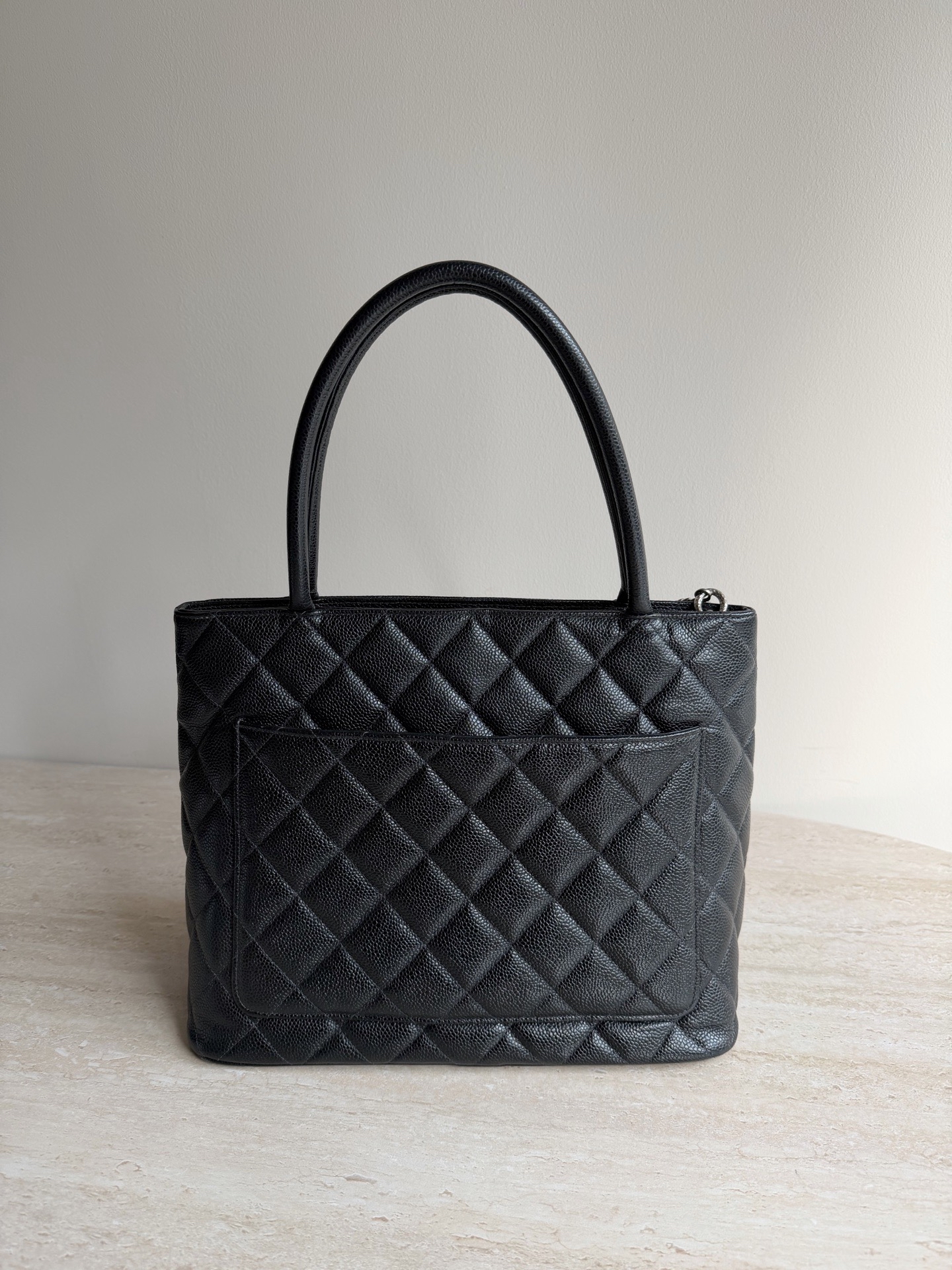 【預訂貨品】Chanel黑銀tote bag