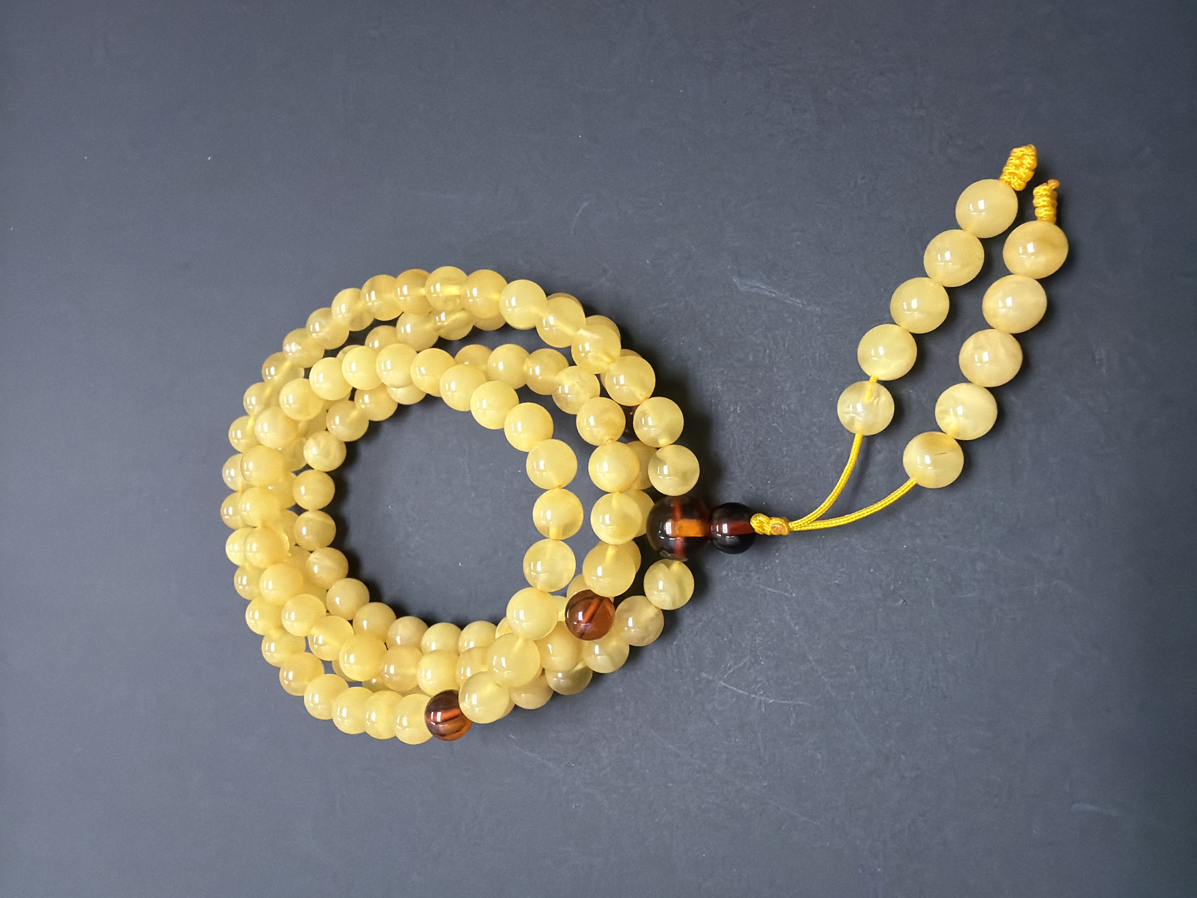 6.1mm 108粒波羅的海蜜蠟念珠（都穆法王+護法殿加持）（實繩無彈力）