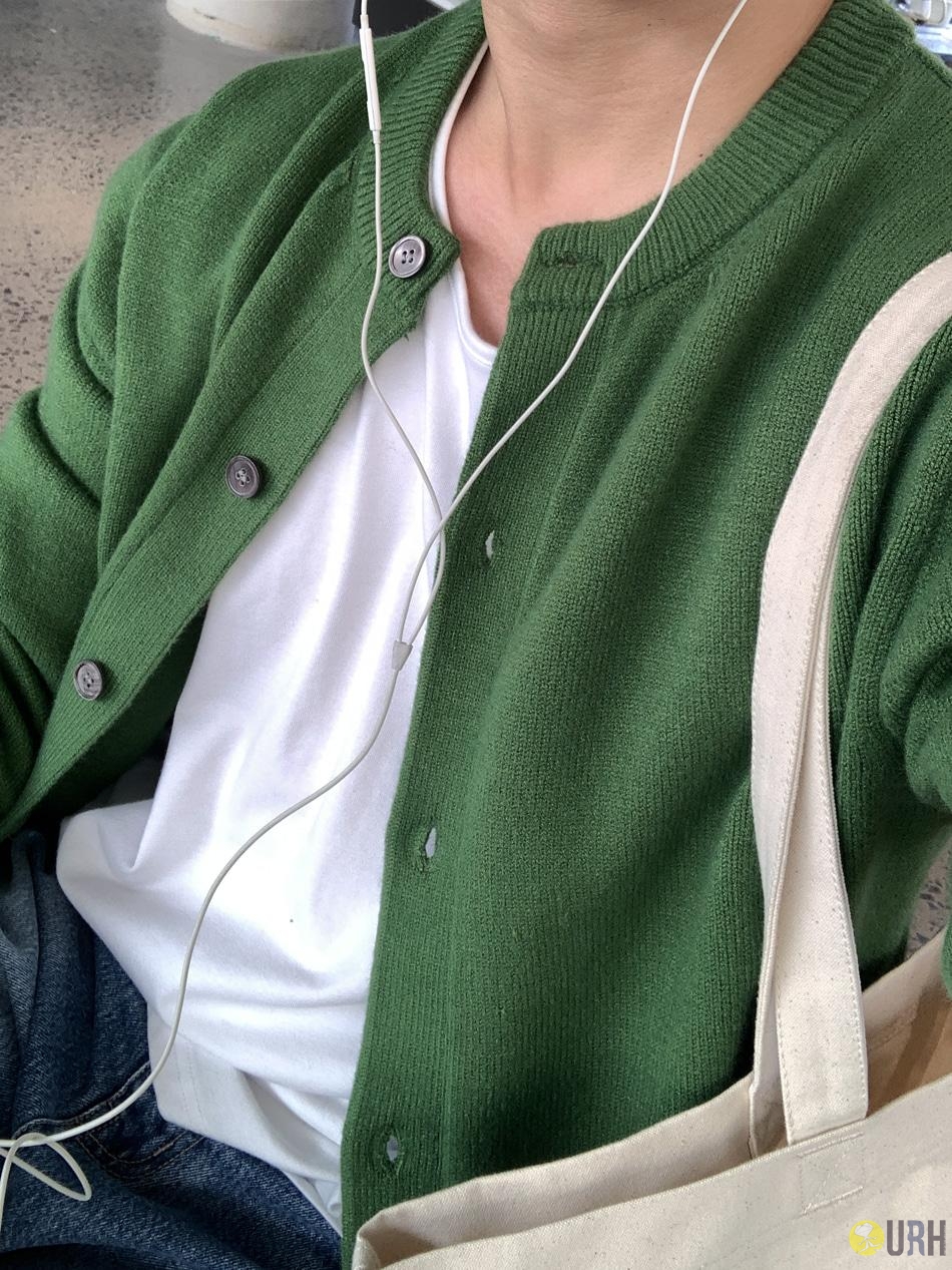 【100%保證韓國直送】質感柔軟莫代爾混紡修身比例半短版圓領針織外套 👕 [6 color] RL114859