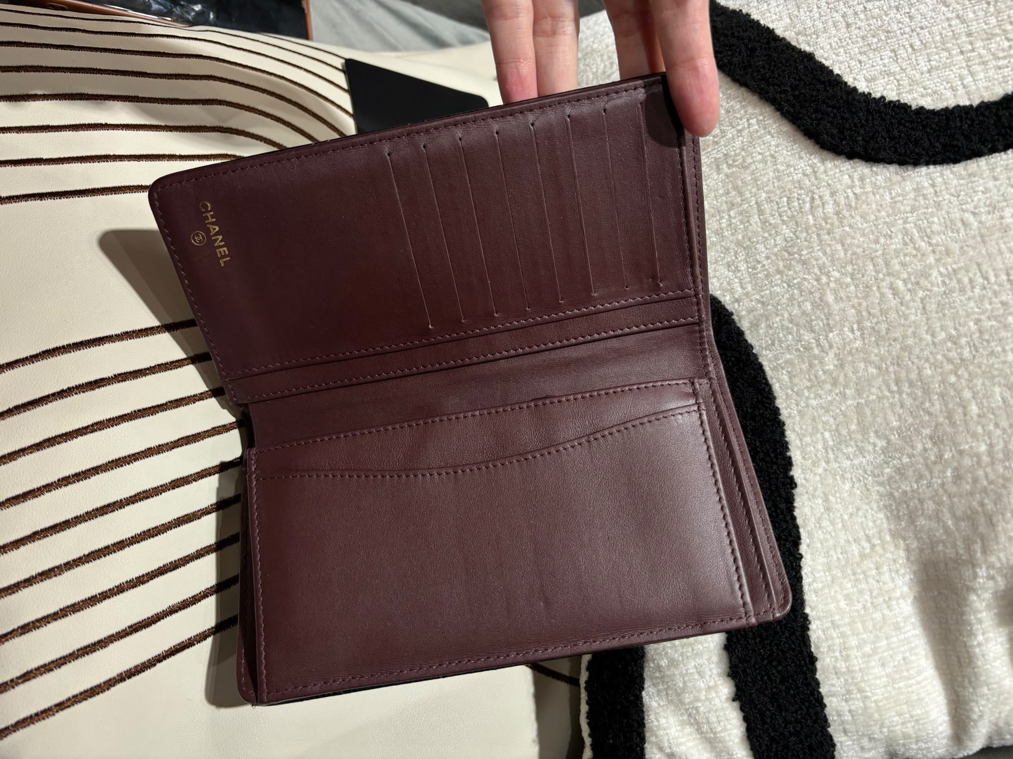 Chanel Wallet 黑色荔枝牛皮 100%Authentic, 95%New ✅25貼✅box