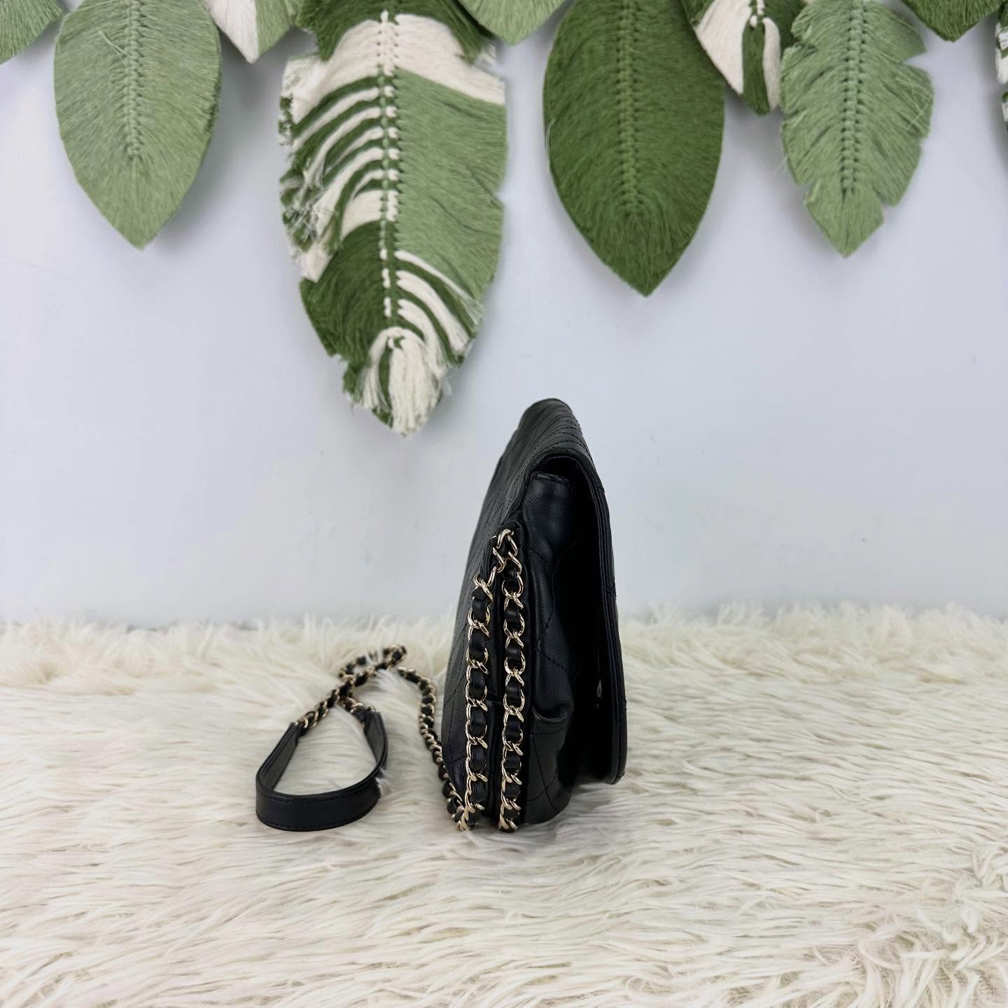 CHANEL 🤍PRE OWNED 黑金菱格牛皮南瓜包 斜肩包🖤