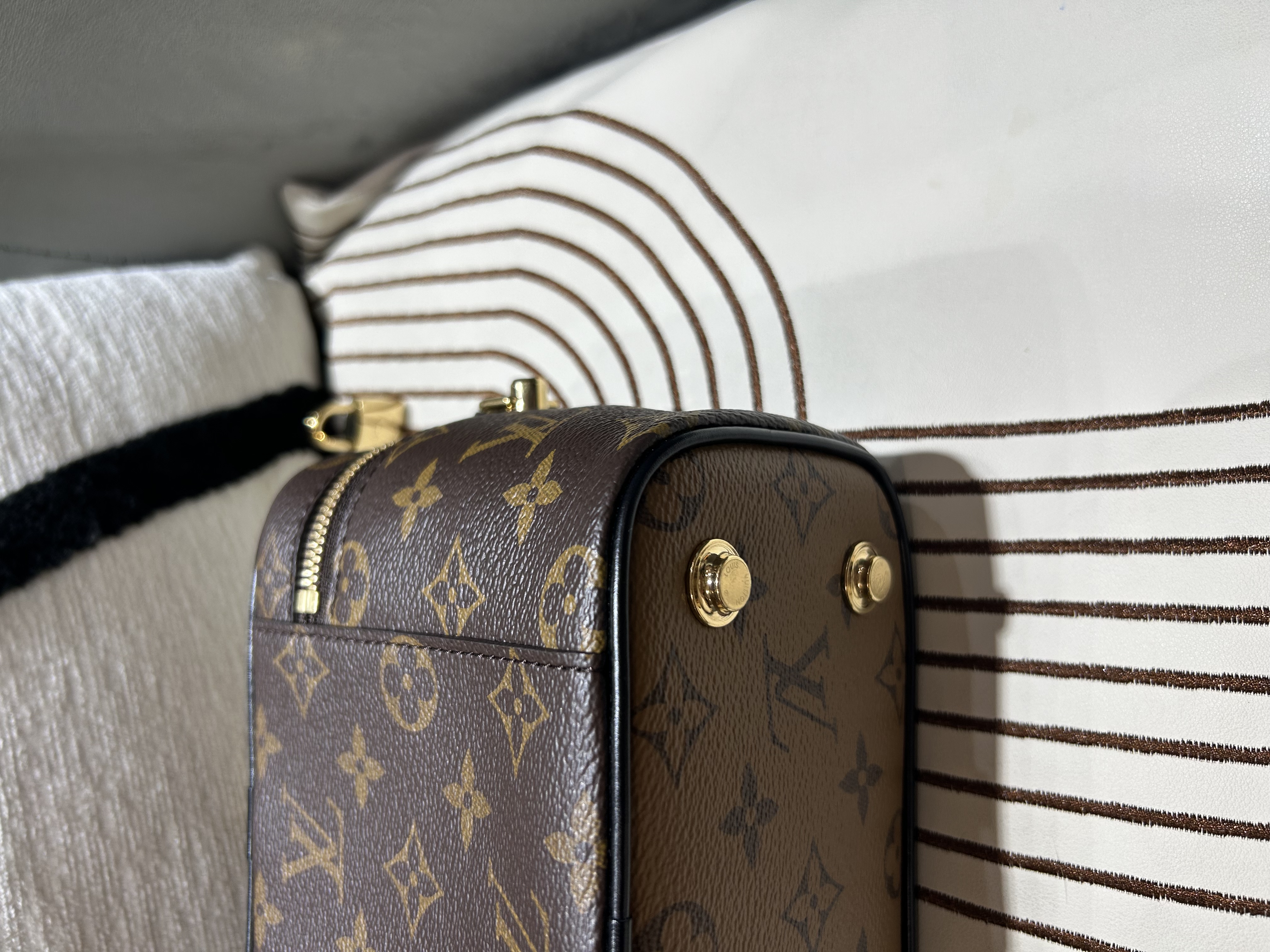 LV Vanity pm 100%Authentic, 98%New ✅NFC✅Key Lock ✅Dust bag