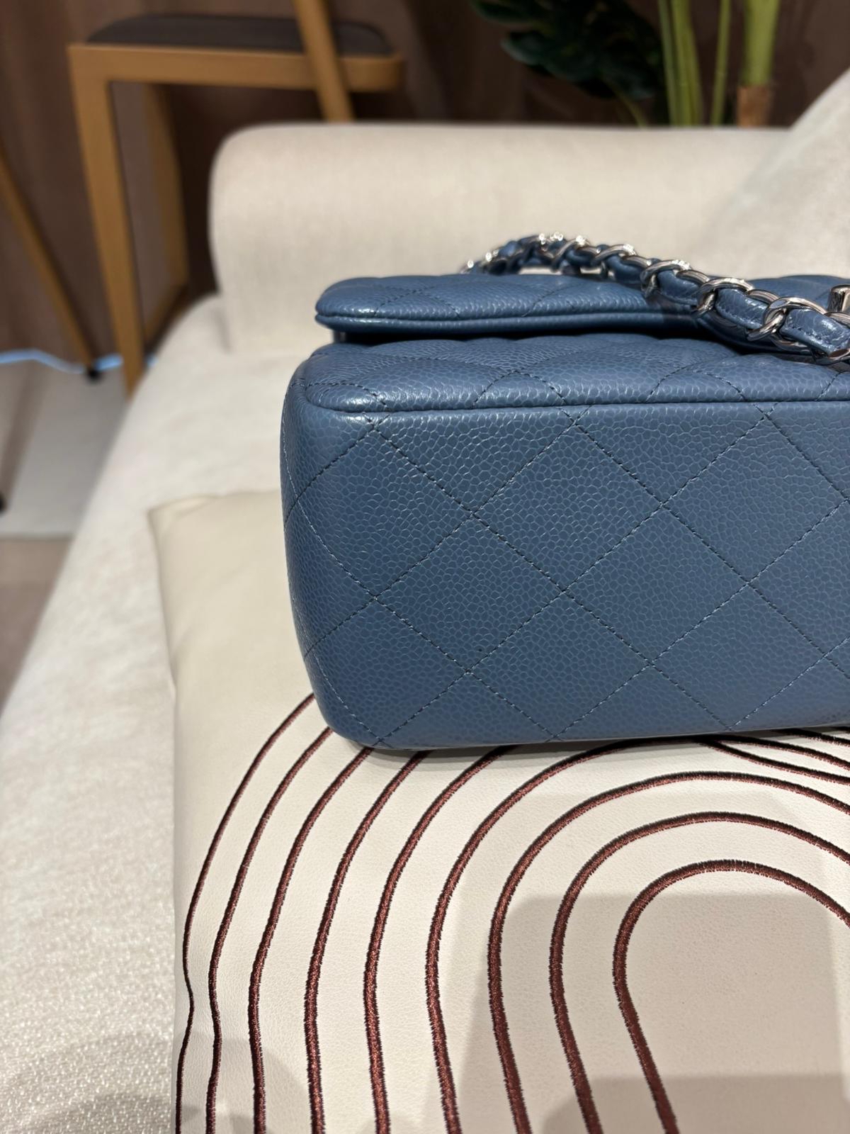 Chanel classic flap 30cm jumbo A58600荔枝牛皮銀扣,100%Authentic ,98%new ✅CARD✅塵袋✅box