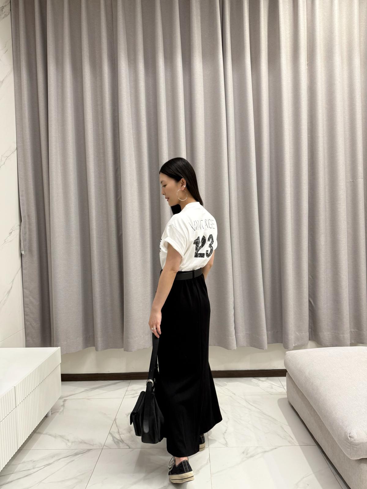 M01 前後擦色英文字Tee
