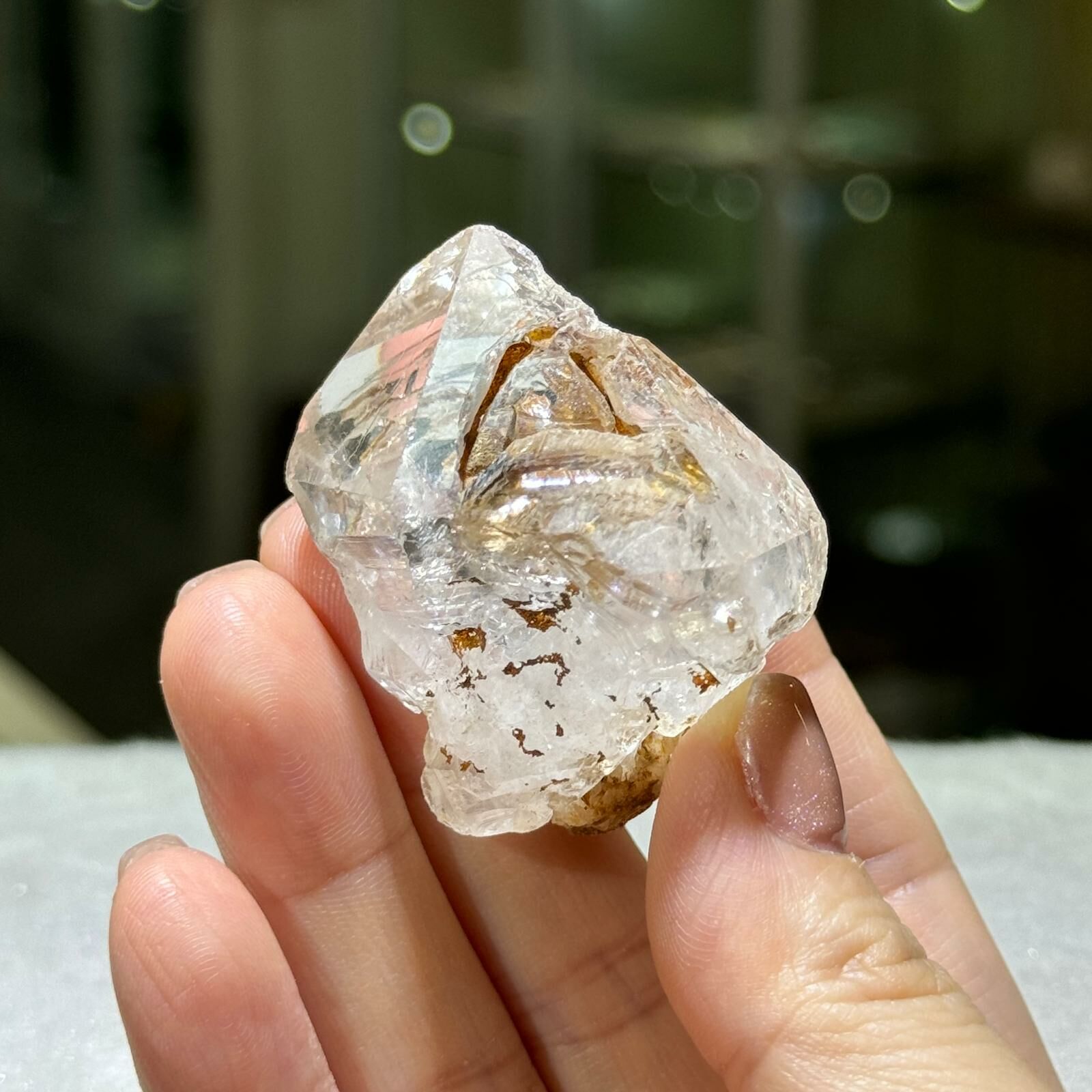 紅泥骸骨水晶