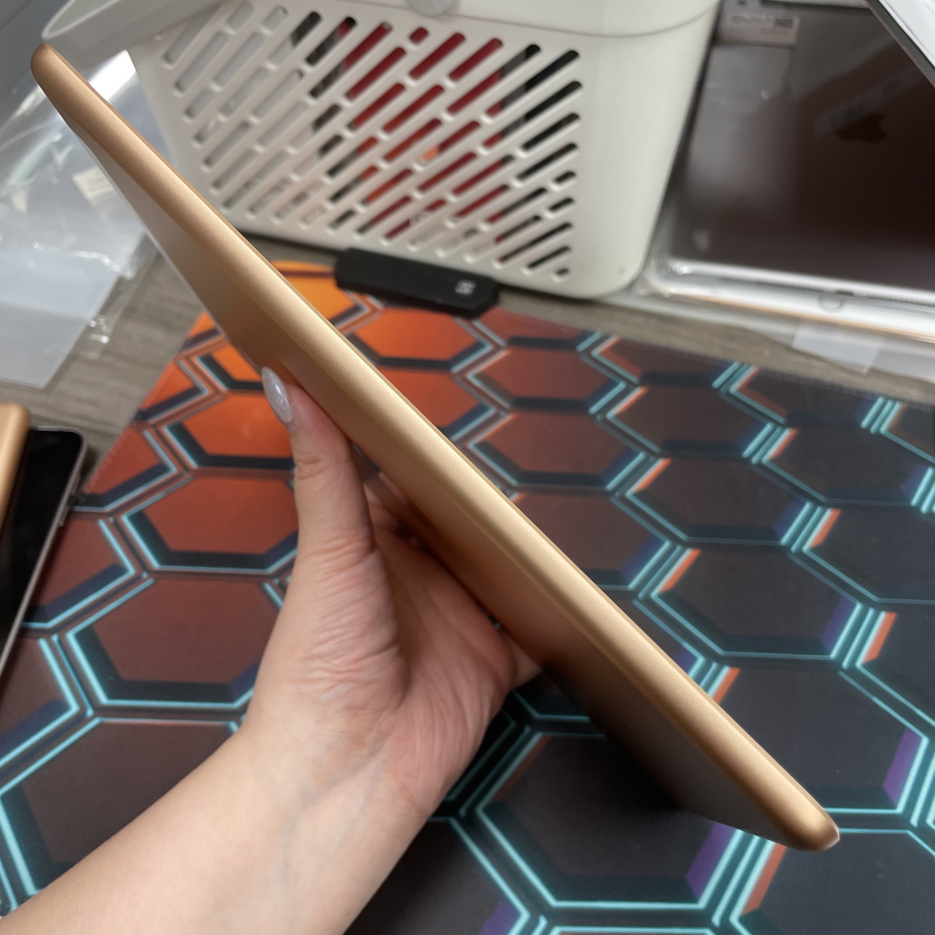 *6953 iPad 6 未使用品 128GB 插卡版 粉色 pink