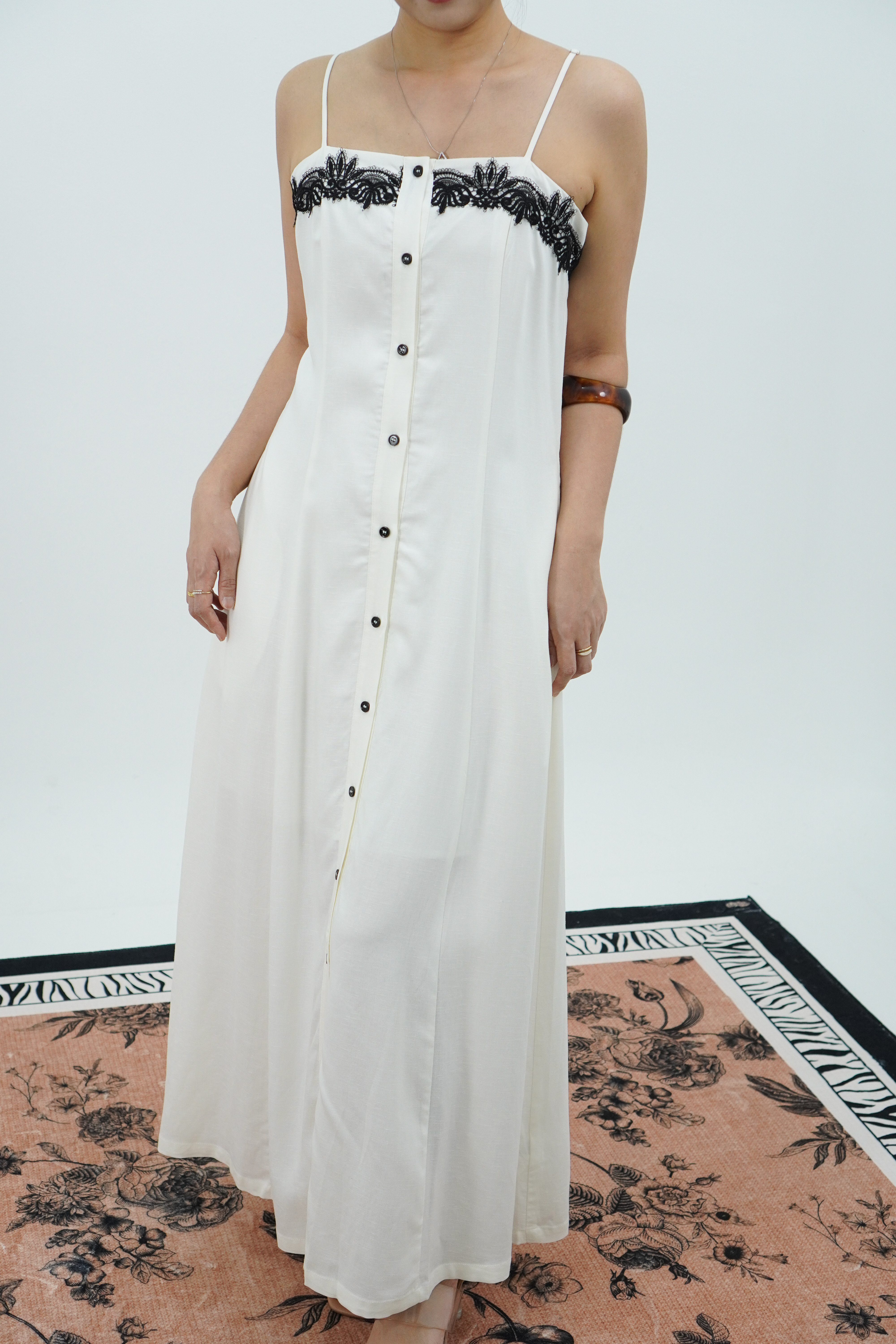 亚麻绣花吊带连衣裙 Linen Strappy Dress