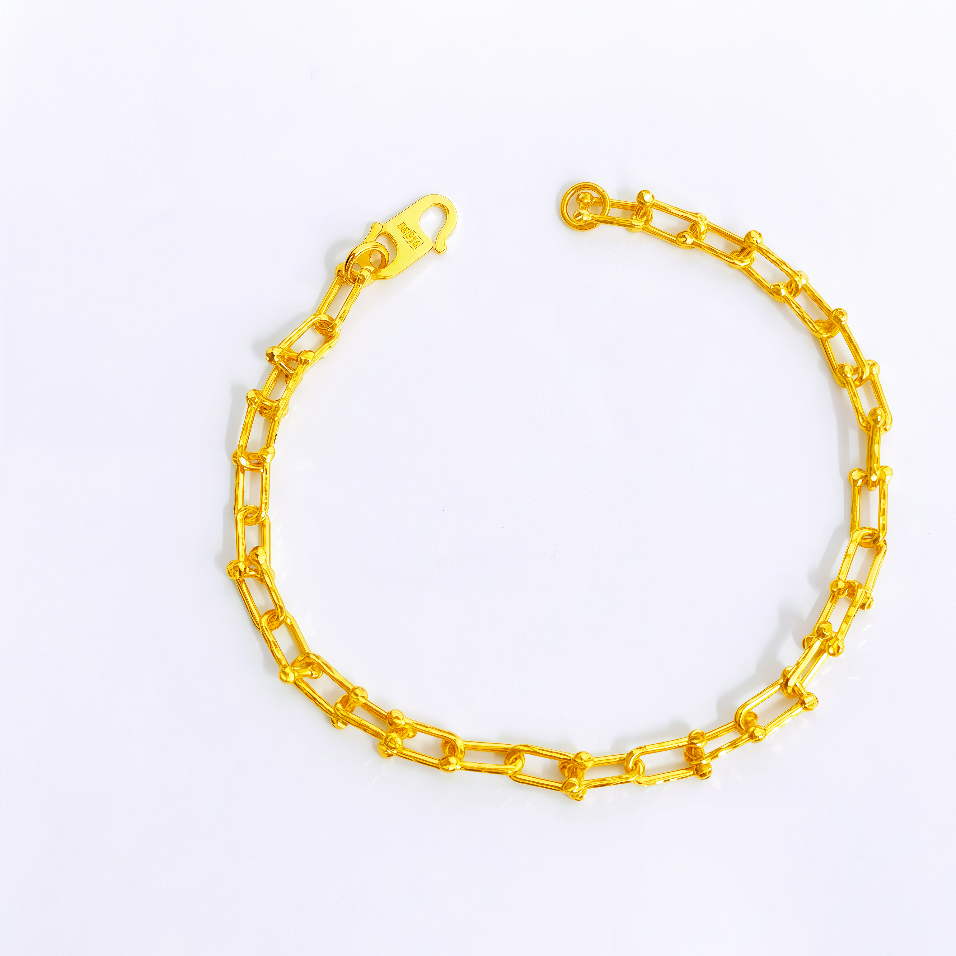916 GOLD DIAMOND CUT MINI HORSEHOOF BRACELET 916 金 菱格纹马蹄扣手链