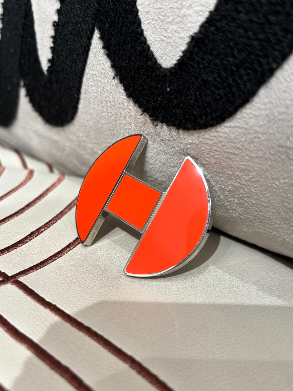 未使用品 Hermes Hairpin 髮夾 100%Authentic, Unused 未使用品