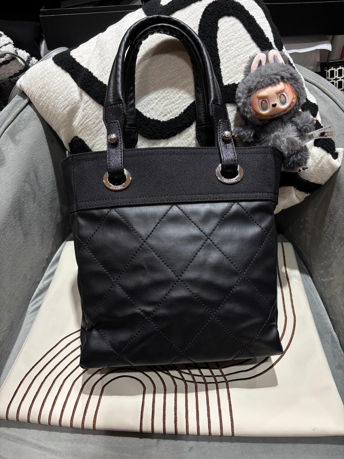 Chanel Paris biarritz Tote Bag 100%Authentic, 95%New ✅Card✅Dust bag