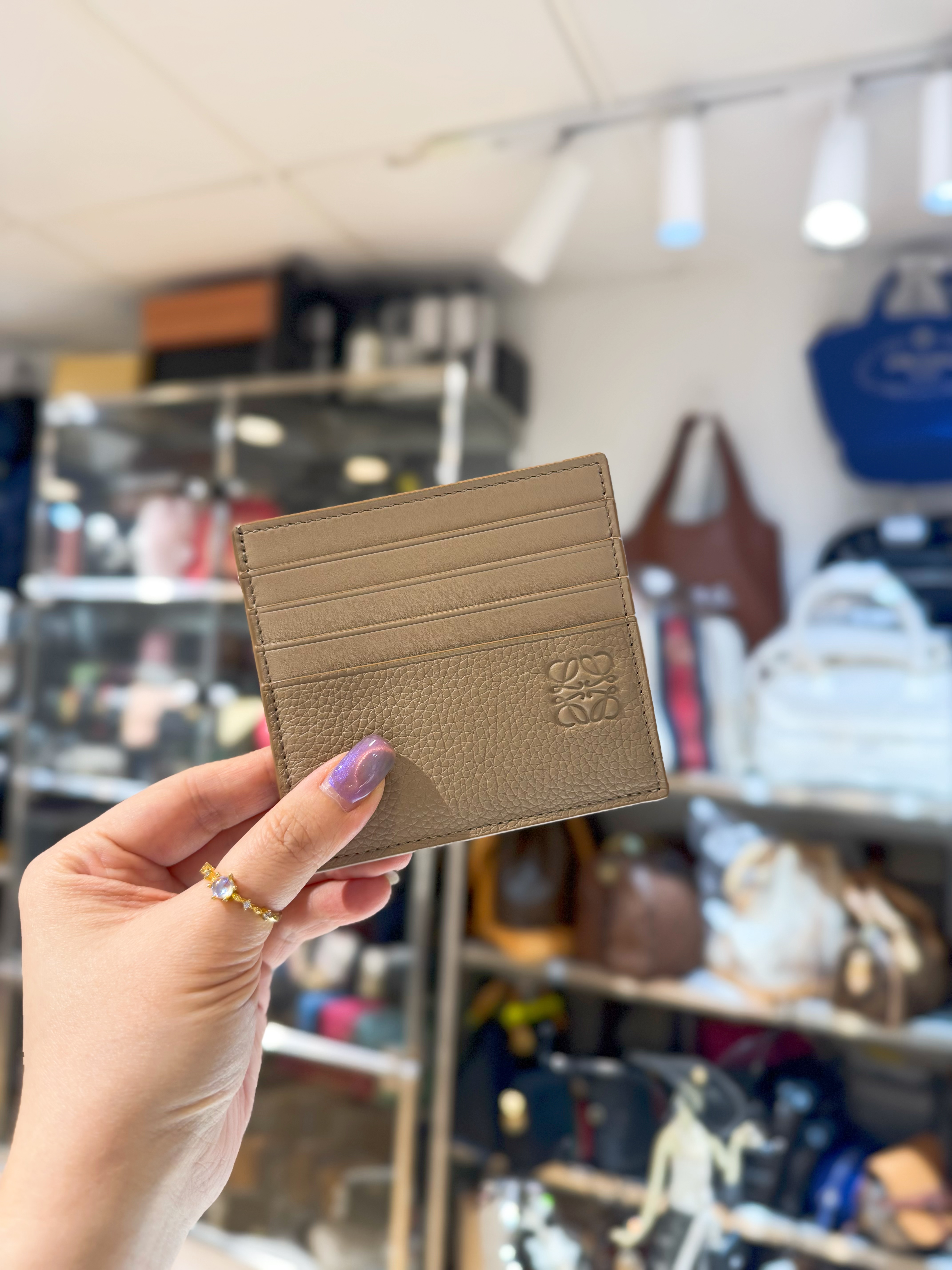 Loewe open card holder sand