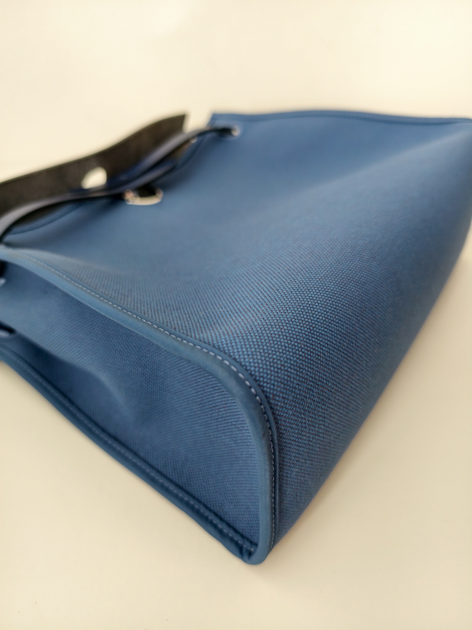 【預訂貨品】Hermes  herbag 31藍色 C刻