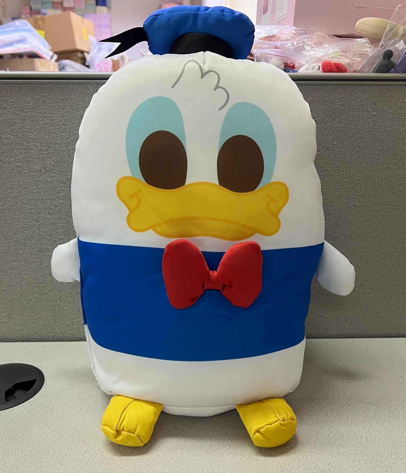 🎌日本限定 🎌 唐老鴨 舒適涼感物料抱枕