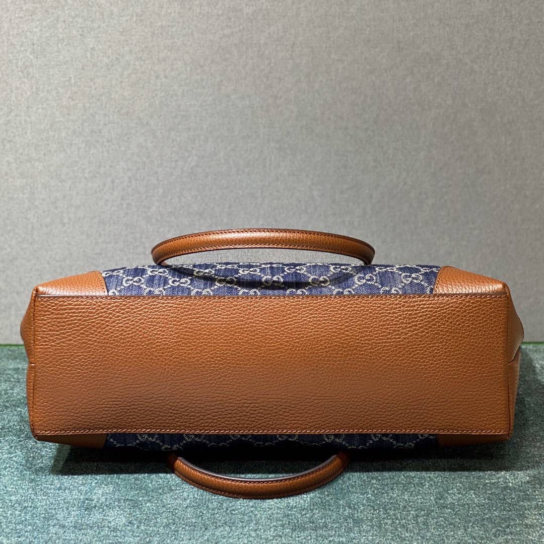 🔥大货实拍图 𝗚𝘂𝗰𝗰𝗶 𝗗𝗲𝗻𝗶𝗺牛仔购物袋 型号：631685 尺寸：38*28*14cm