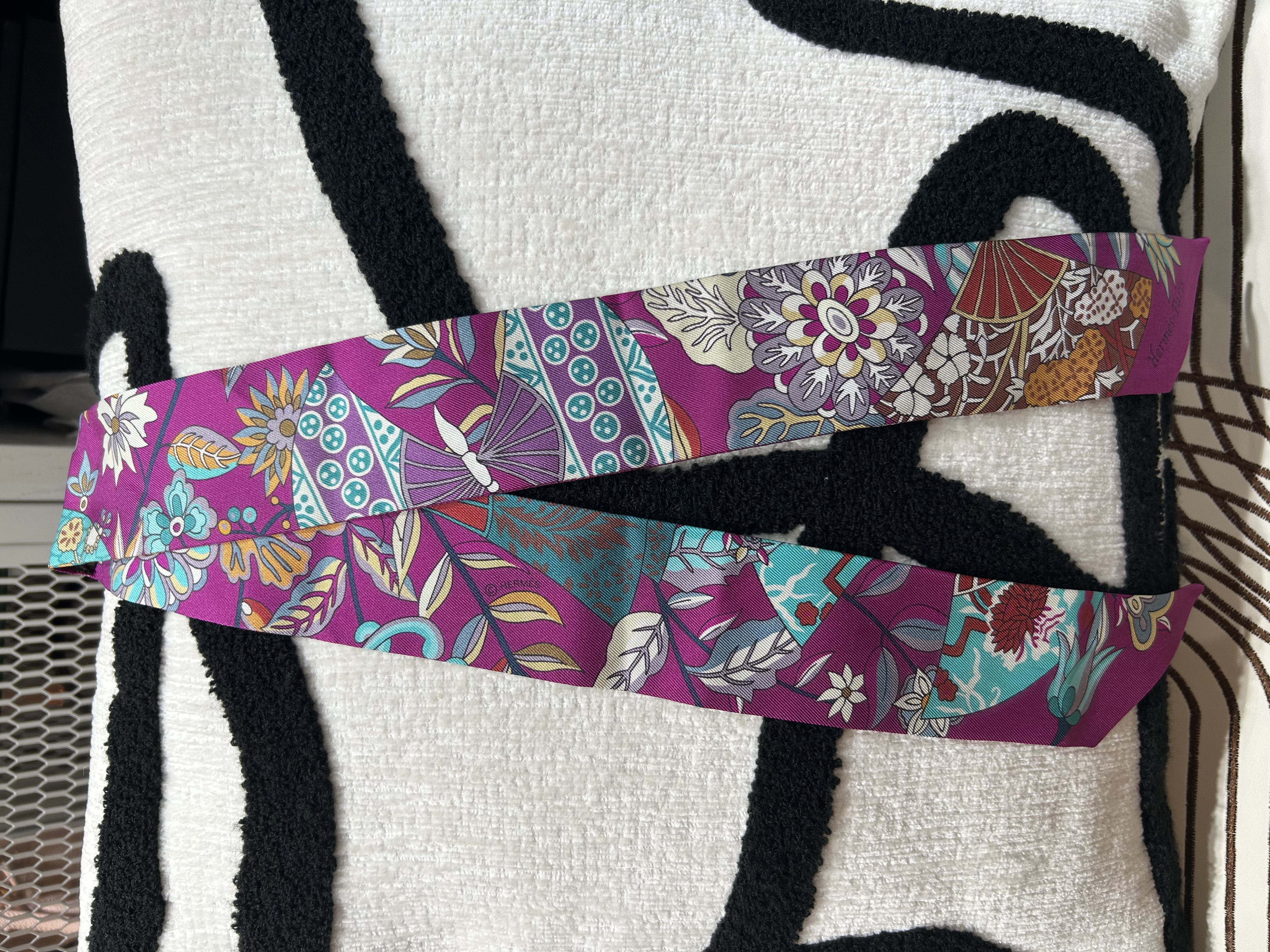 Hermes Twilly 100%authentic, 98%new