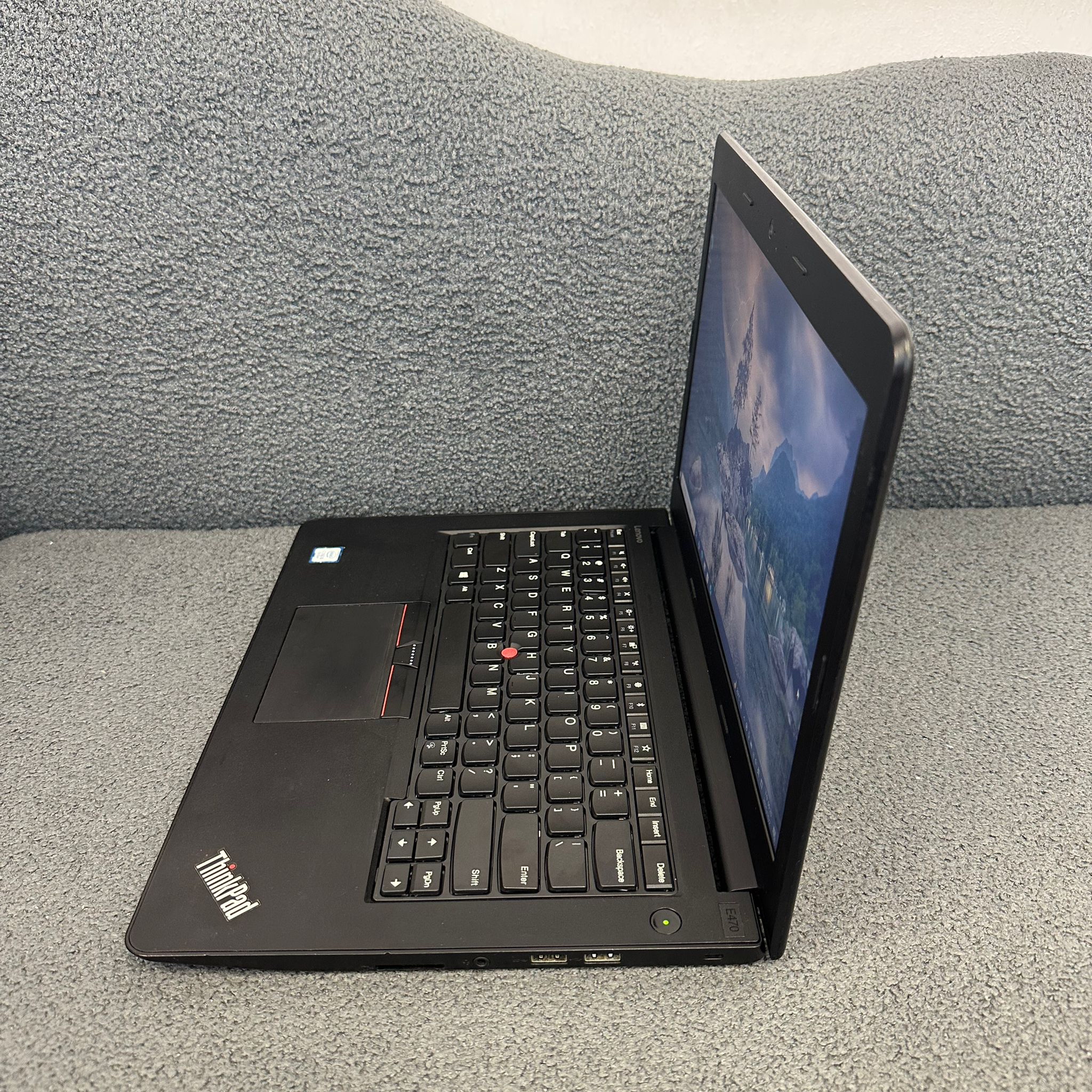 Lenovo E470 i5-7200U/12GB Ram/256GB  ssd/14寸Mon/ Notebook / Laptop / Gaming / Netflix / YouTube / Facebook / Win10 / office/ Work
