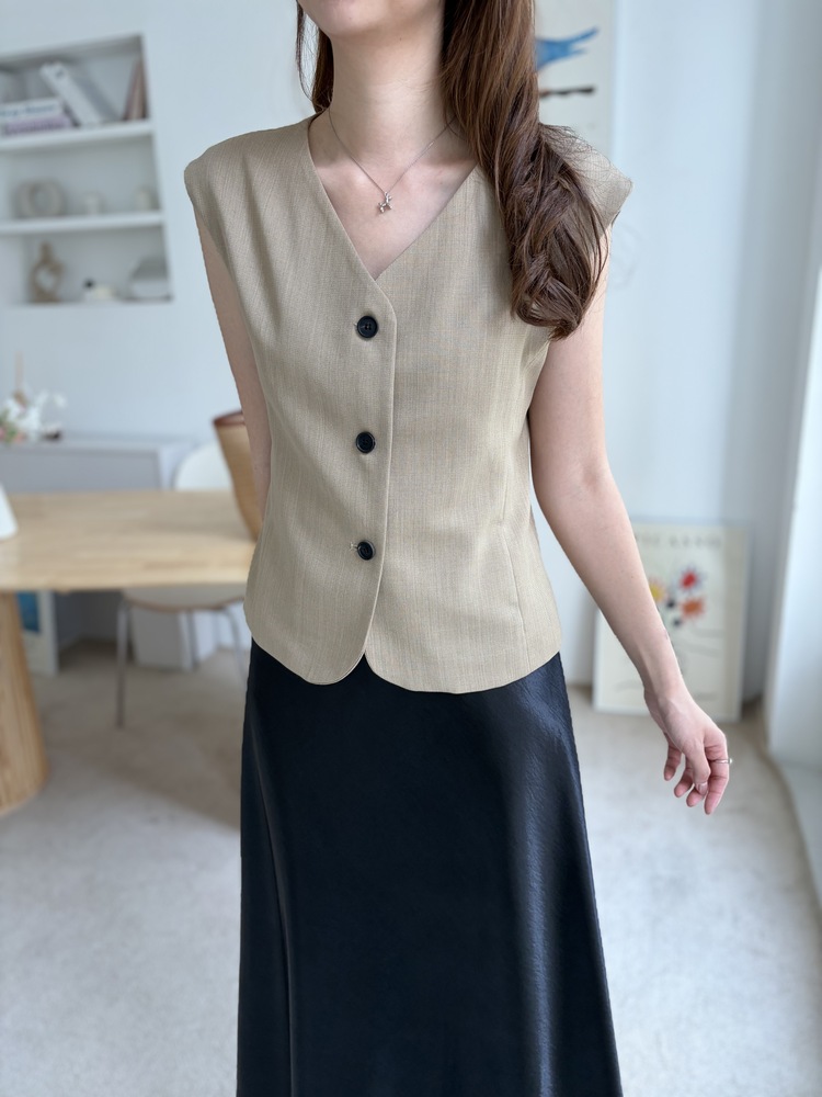 Signature Linen Blend Vest (Camel)