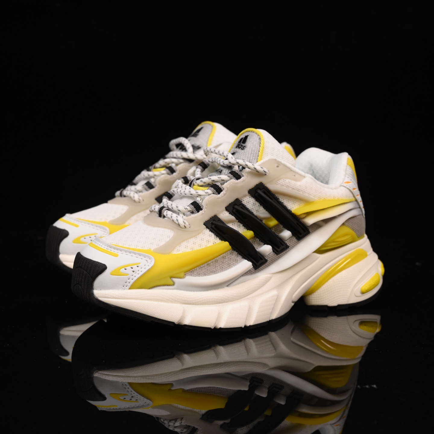 Pharrell Williams x Adidas Adistar Jellyfish 