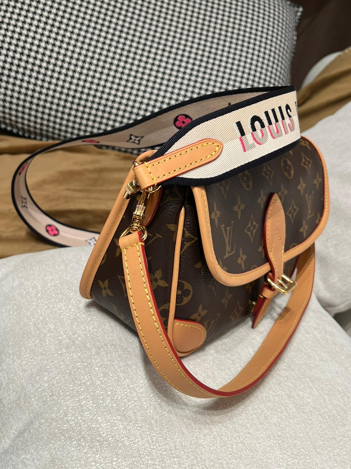 Lv Diane Monogram M45985 2Way Bag 100%Authentic, 95%new ✅strap✅Dust bag