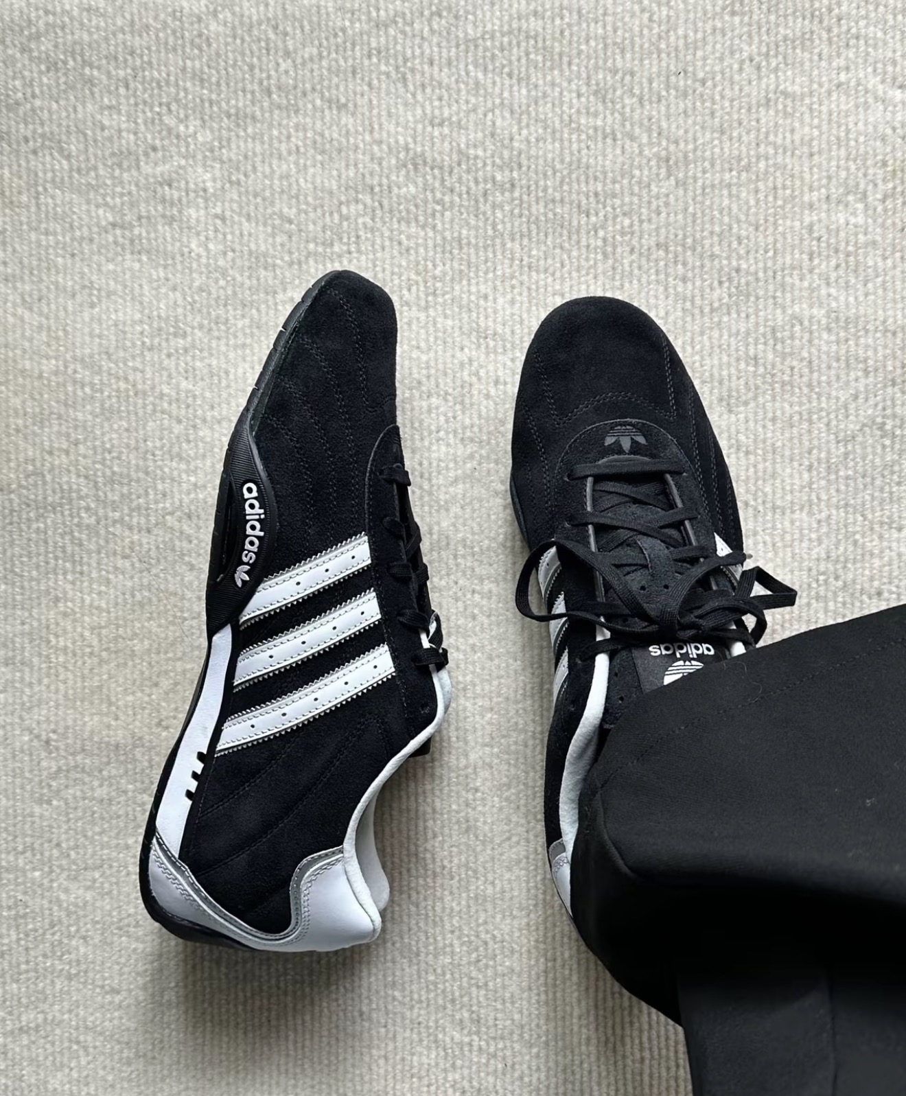 JP7009 Adidas Adiracer Lo Core Black White JP7009