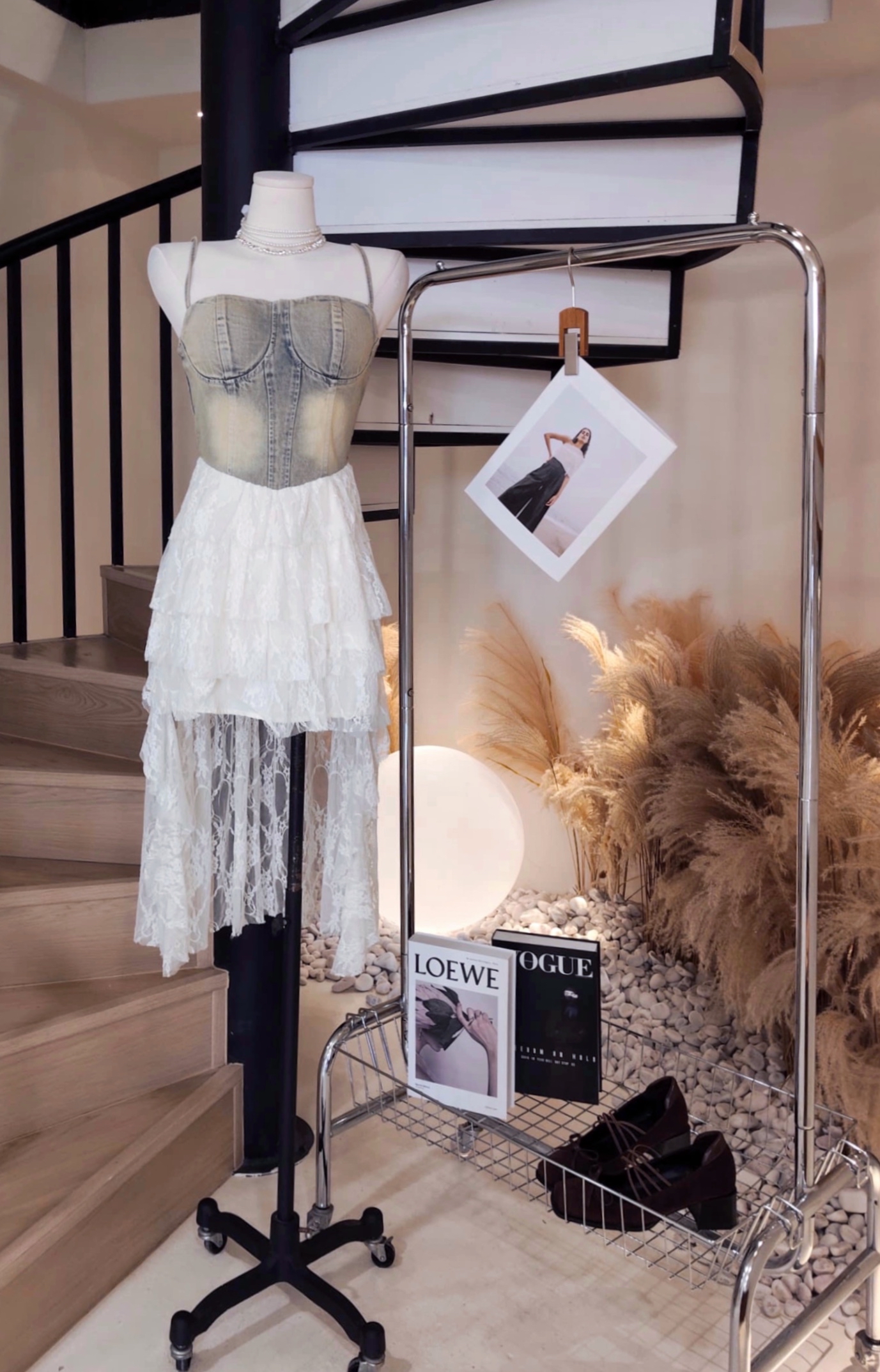 牛仔蕾丝连身裙